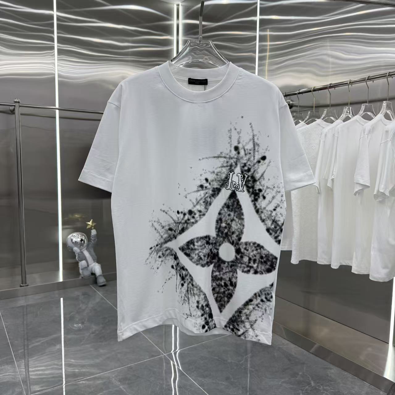 LuxluxHouse Best Quality Clothes T-shirt Louis Vuitton