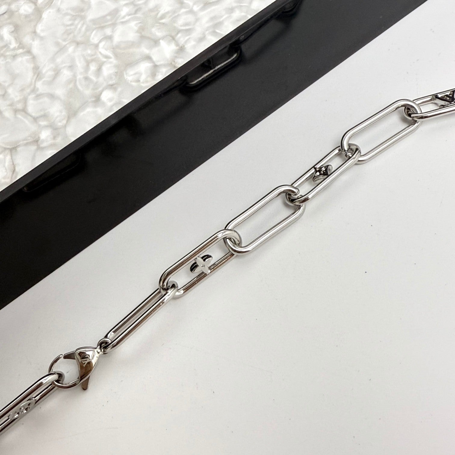 LuxluxHouse Best Quality Accessories Bracelet Louis Vuitton