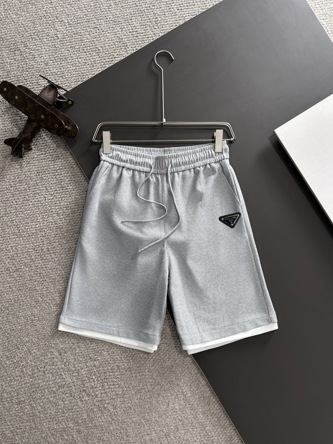 LuxluxHouse Best Quality Clothes T-shirt Prada