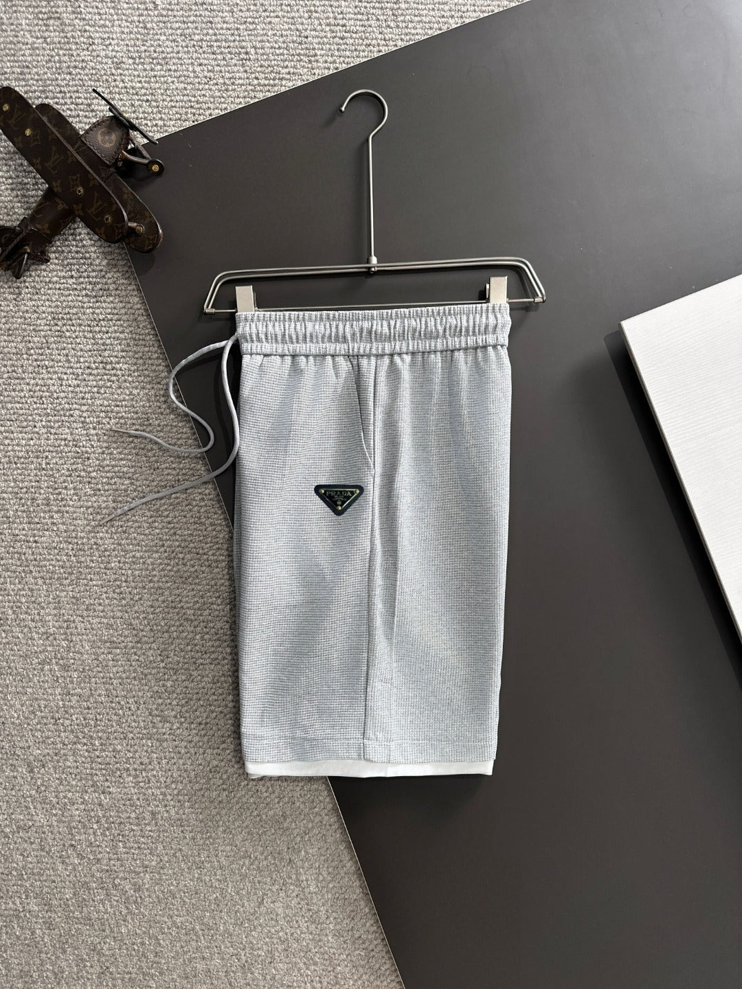 LuxluxHouse Best Quality Clothes T-shirt Prada