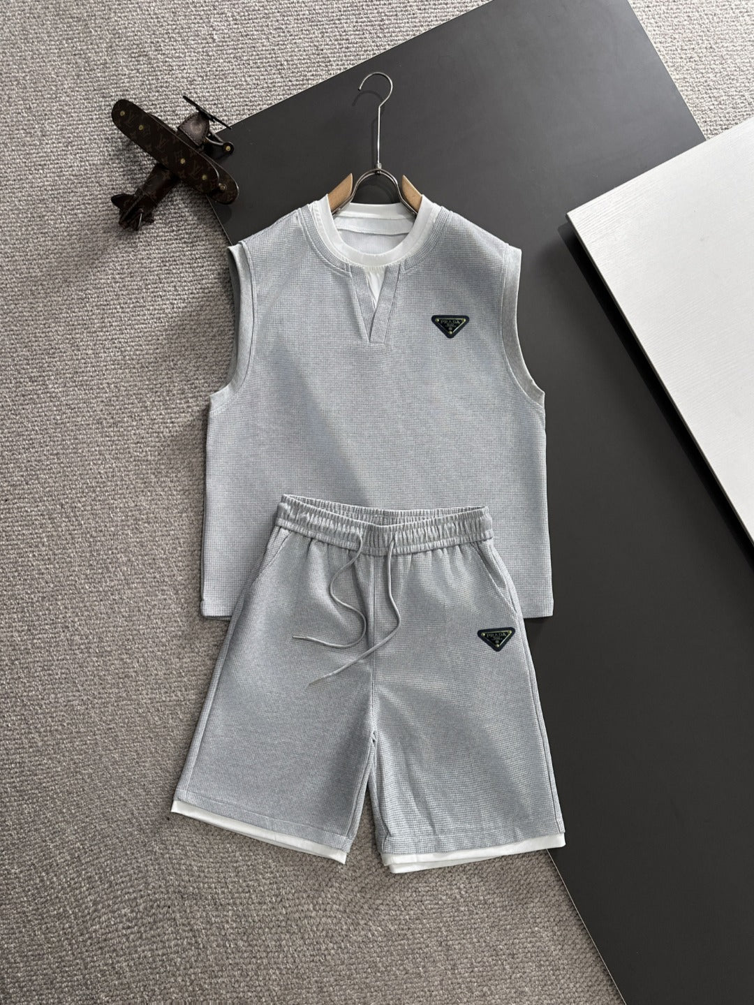 LuxluxHouse Best Quality Clothes T-shirt Prada