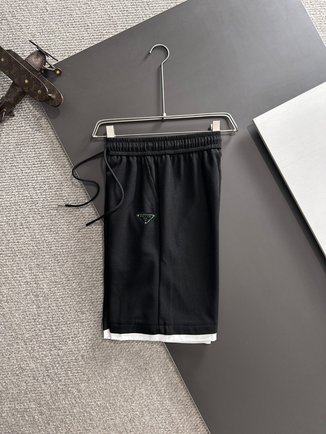 LuxluxHouse Best Quality Clothes T-shirt Prada