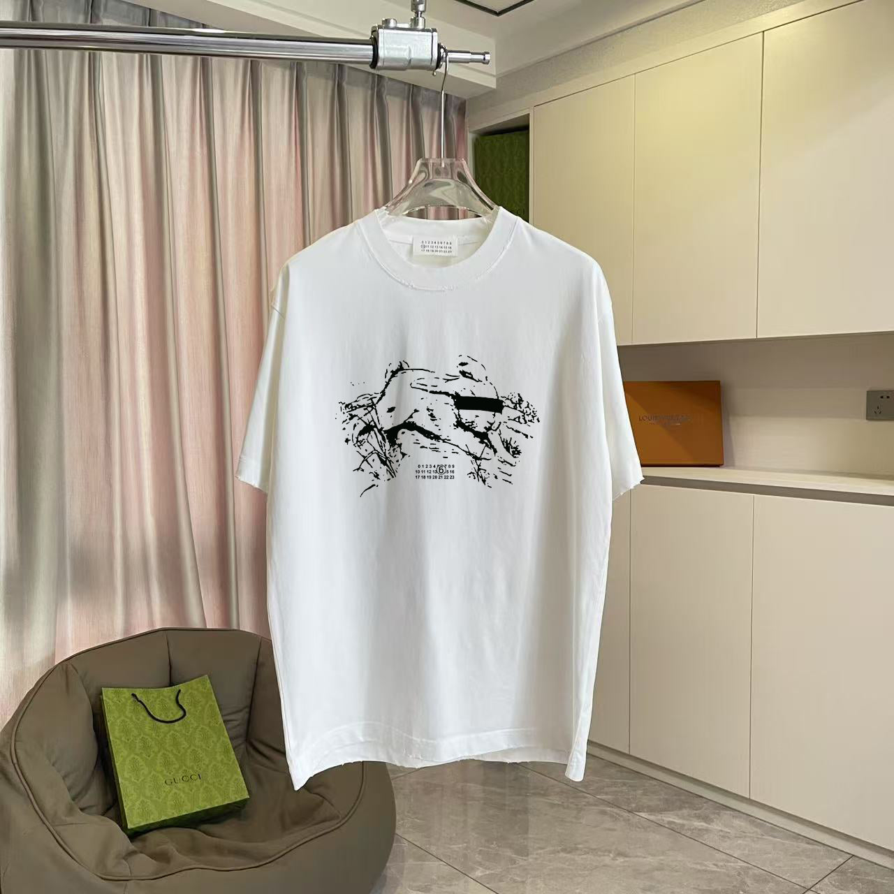 LuxluxHouse Best Quality Clothes T-shirt Chanel & Maison Margiela