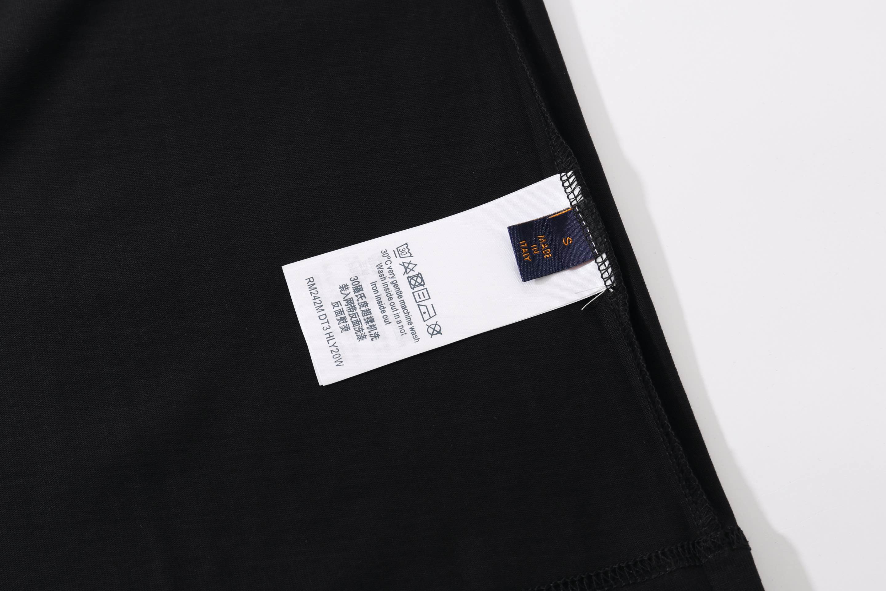 LuxluxHouse Best Quality Clothes T-shirt Louis Vuitton