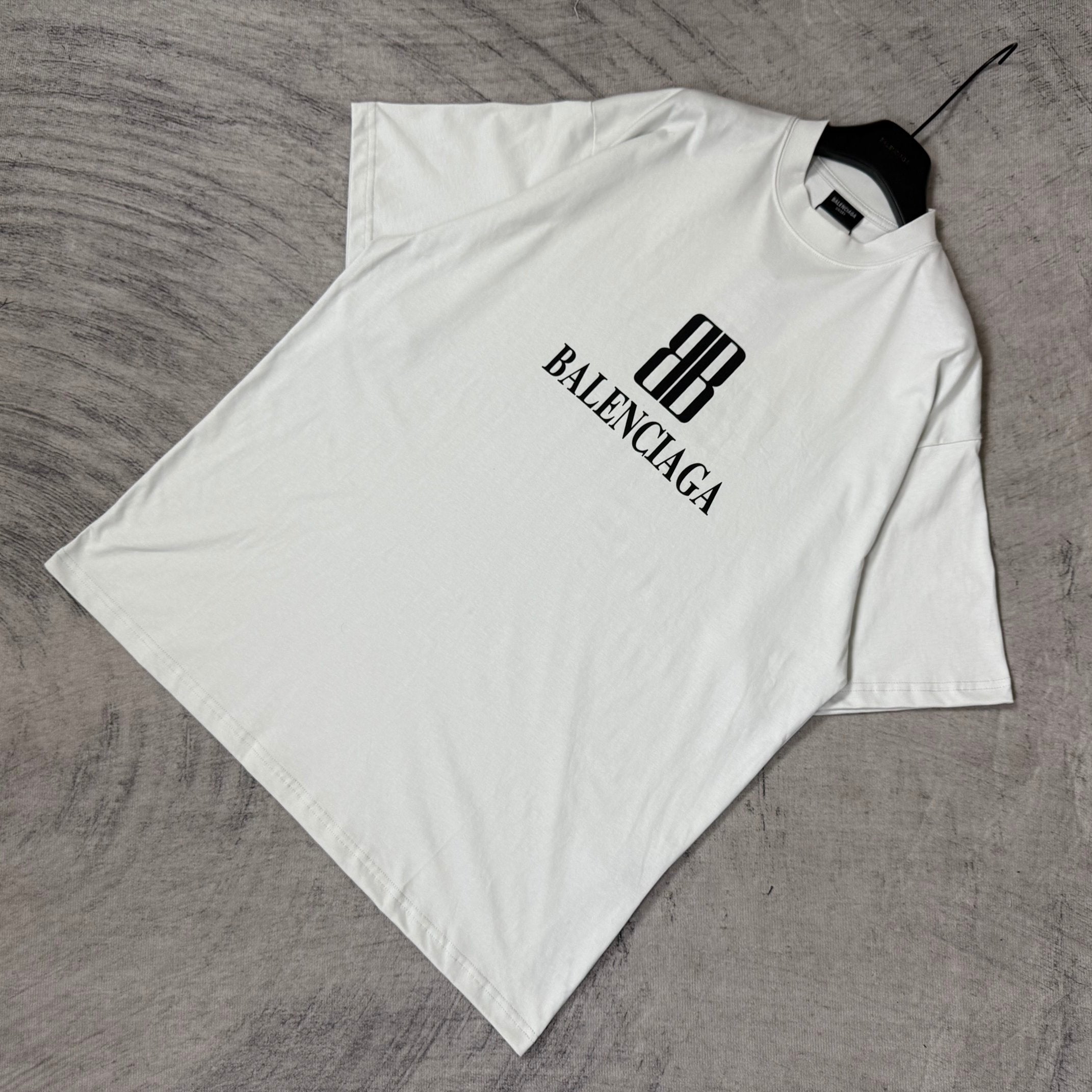 LuxluxHouse Best Quality Clothes Balenciaga T-shirt