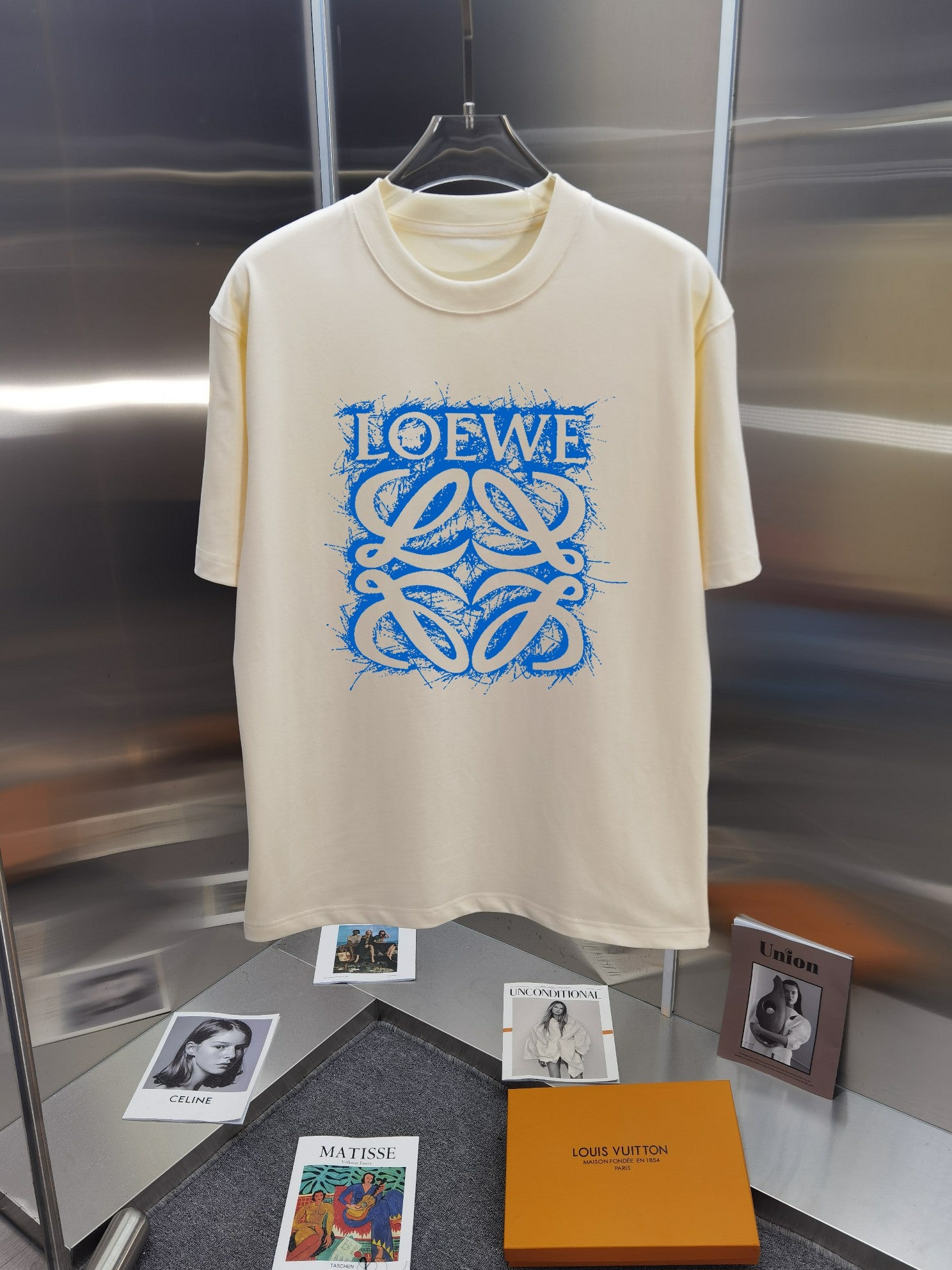 LuxluxHouse Best Quality Clothes T-shirt Loewe