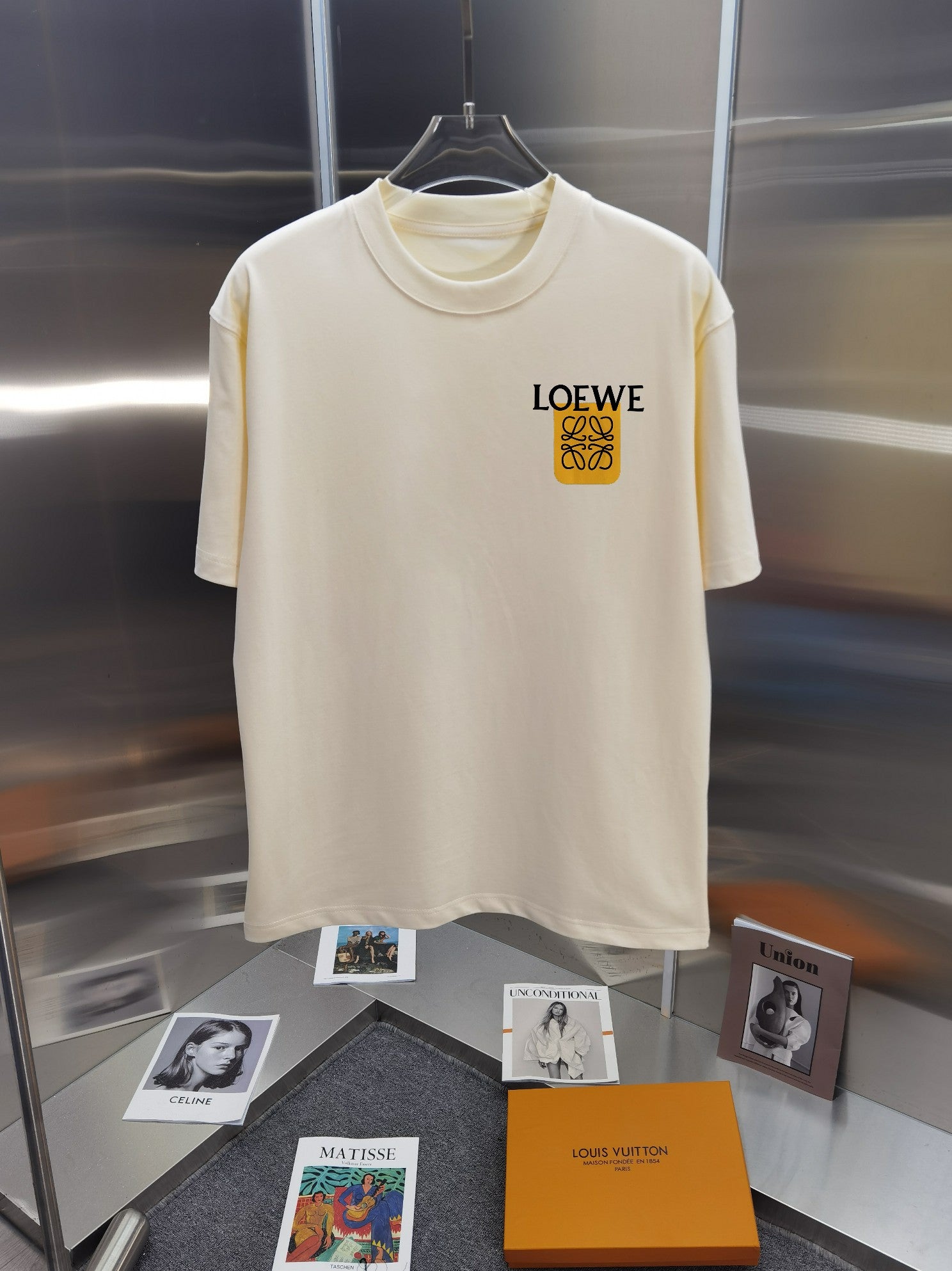 LuxluxHouse Best Quality Clothes T-shirt Loewe