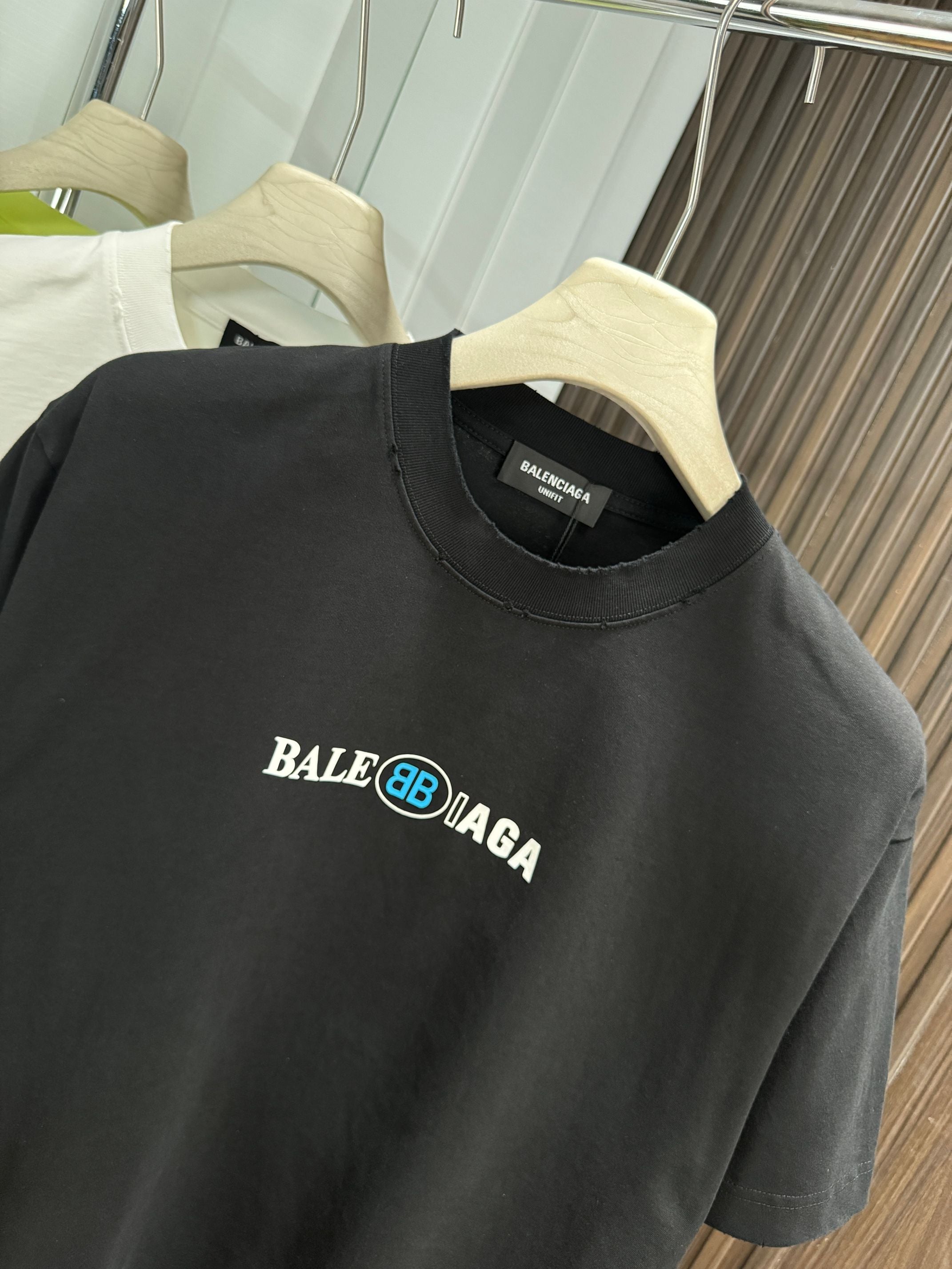 LuxluxHouse Best Quality Clothes Balenciaga T-shirt