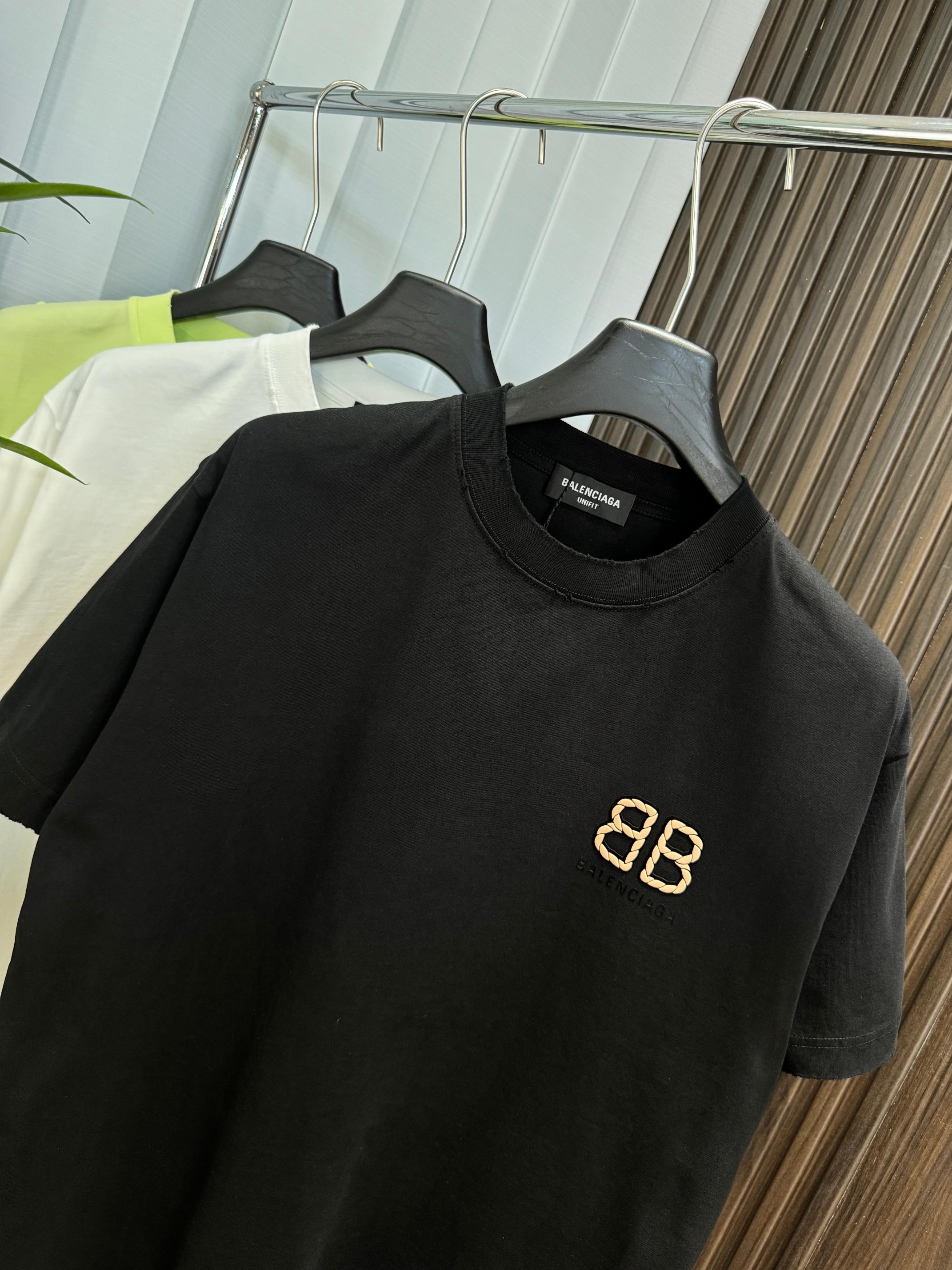 LuxluxHouse Best Quality Clothes Balenciaga T-shirt