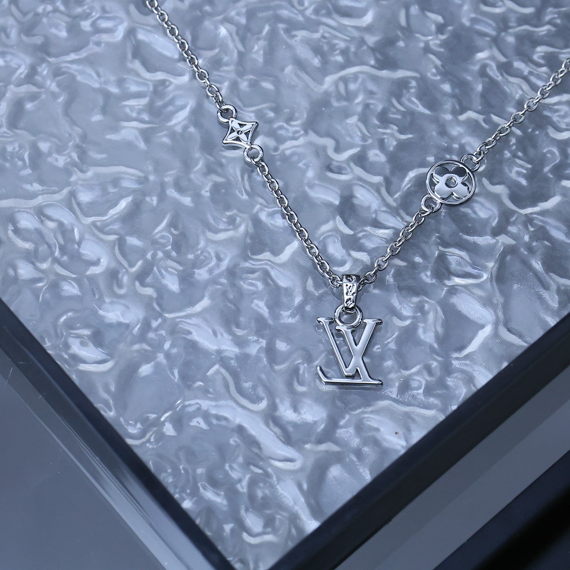 LuxluxHouse Best Quality Accessories Necklace Louis Vuitton