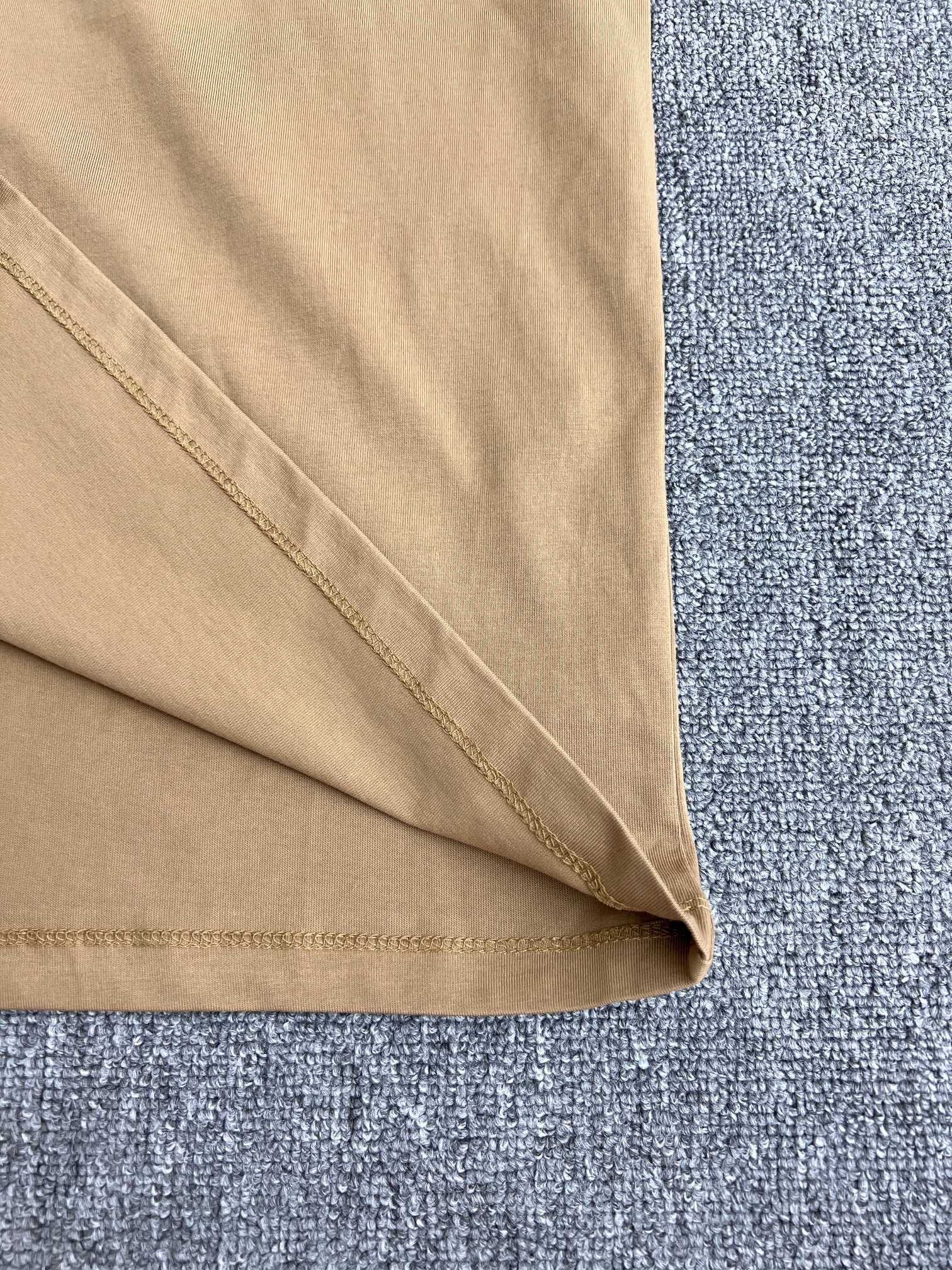 LuxluxHouse Best Quality Clothes T-shirt Loewe