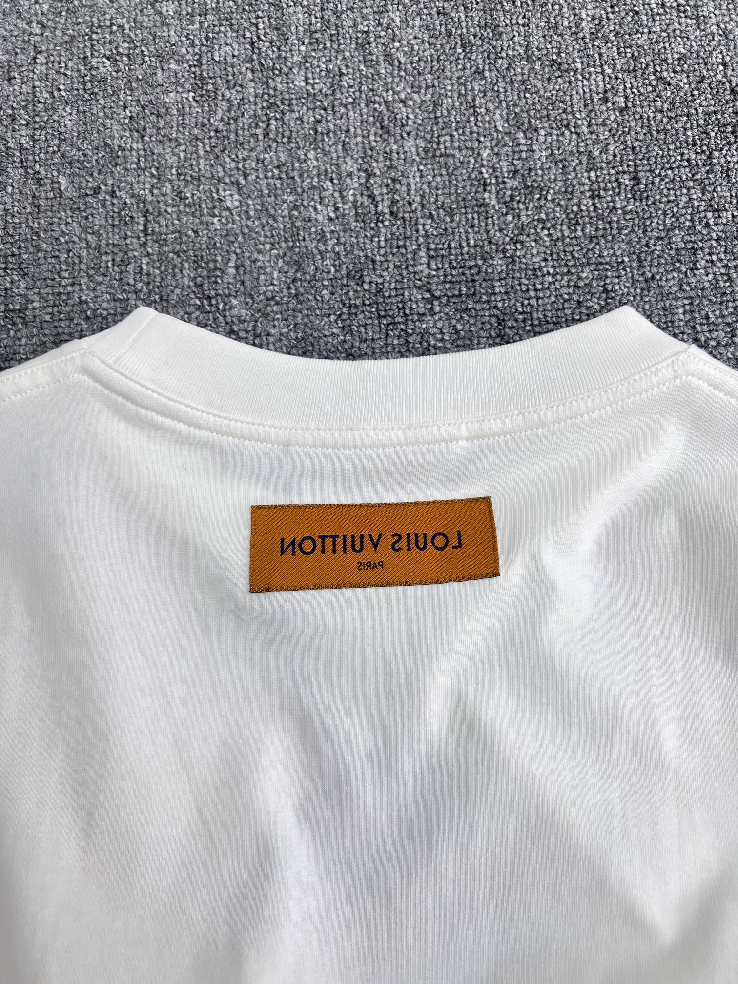 LuxluxHouse Best Quality Clothes T-shirt Louis Vuitton