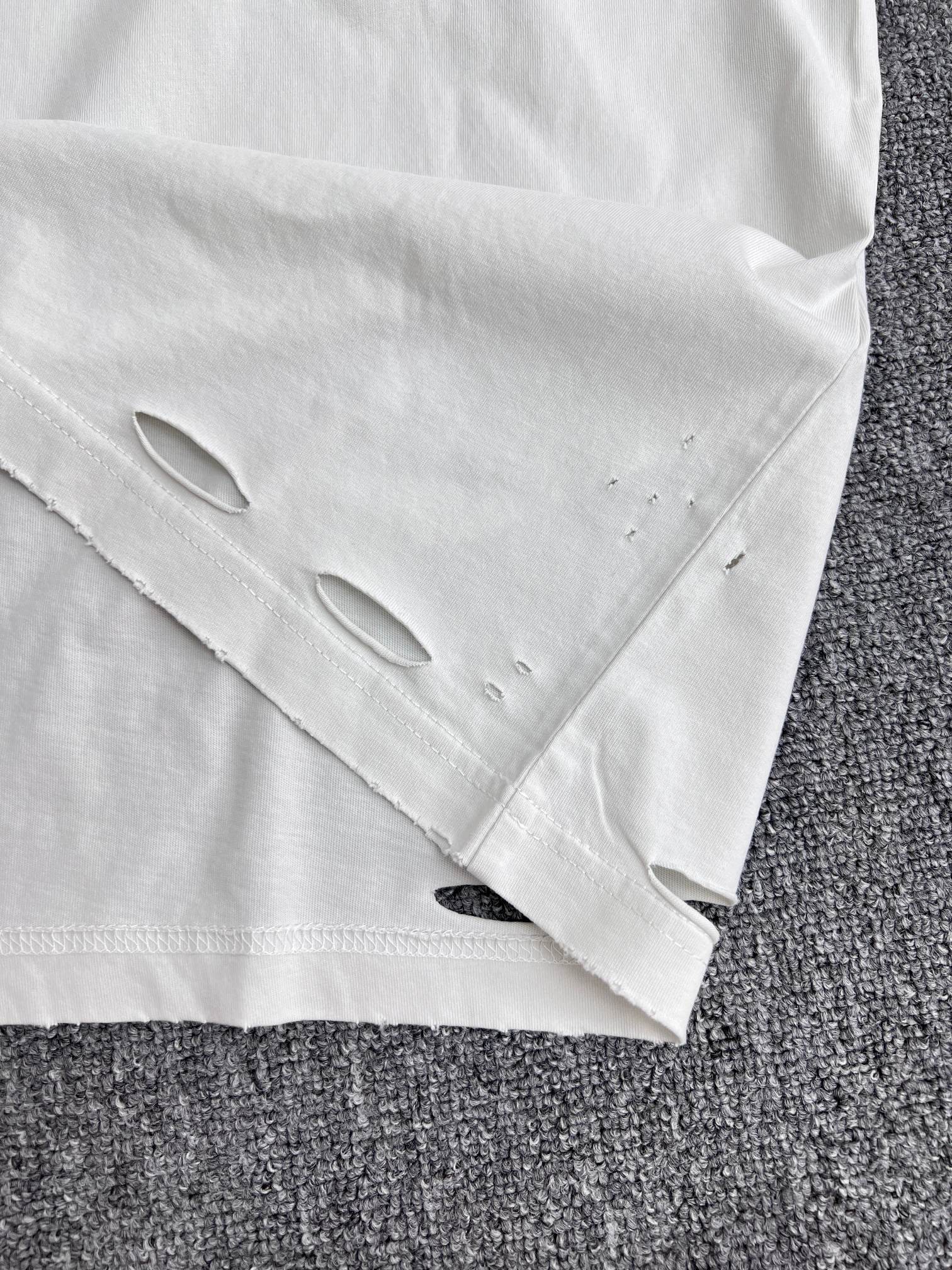 LuxluxHouse Best Quality Clothes Balenciaga T-shirt