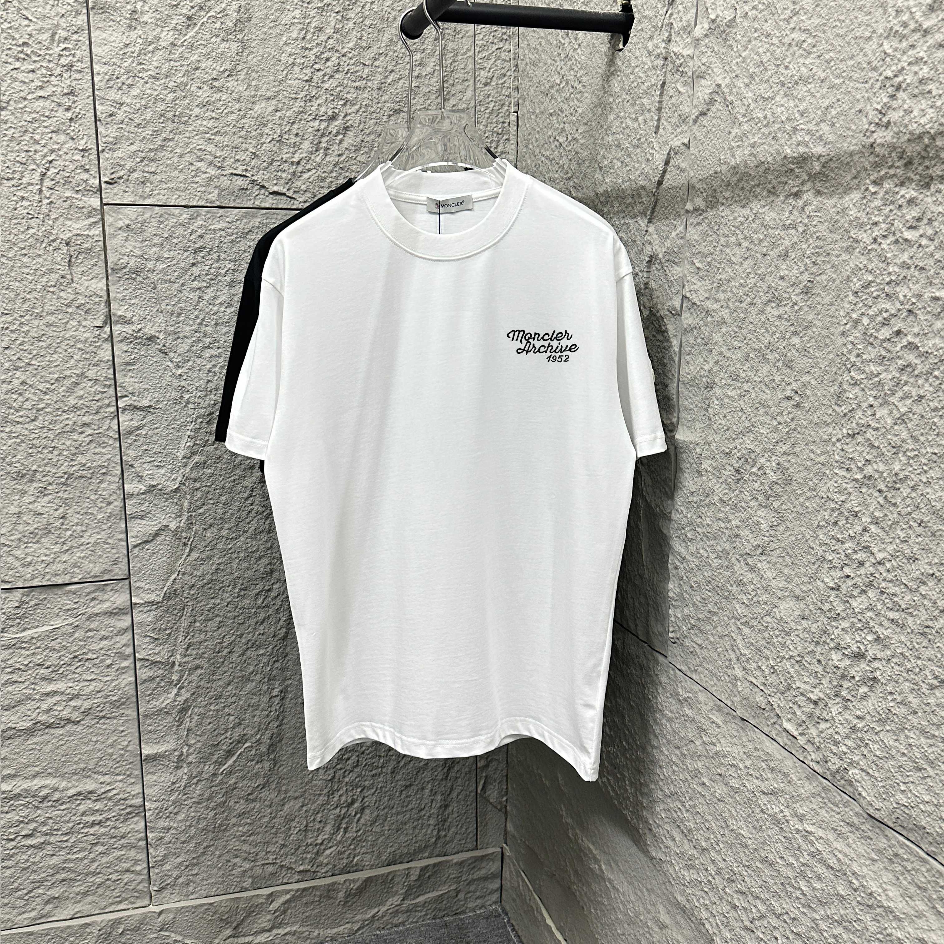 LuxluxHouse Best Quality Clothes T-shirt Moncler