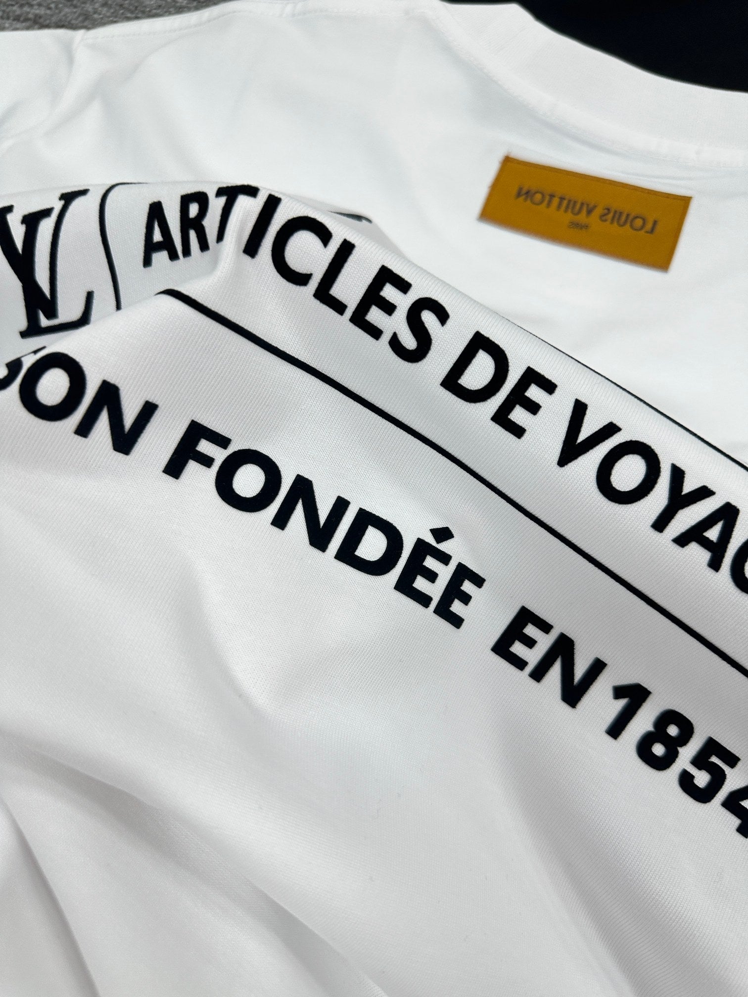 LuxluxHouse Best Quality Clothes T-shirt Louis Vuitton