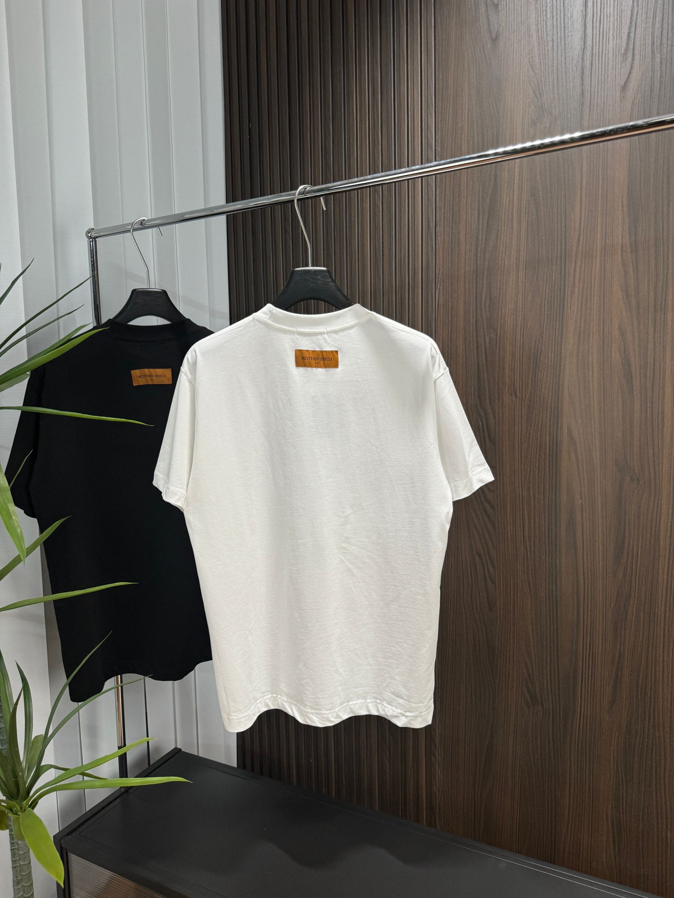 LuxluxHouse Best Quality Clothes T-shirt Louis Vuitton