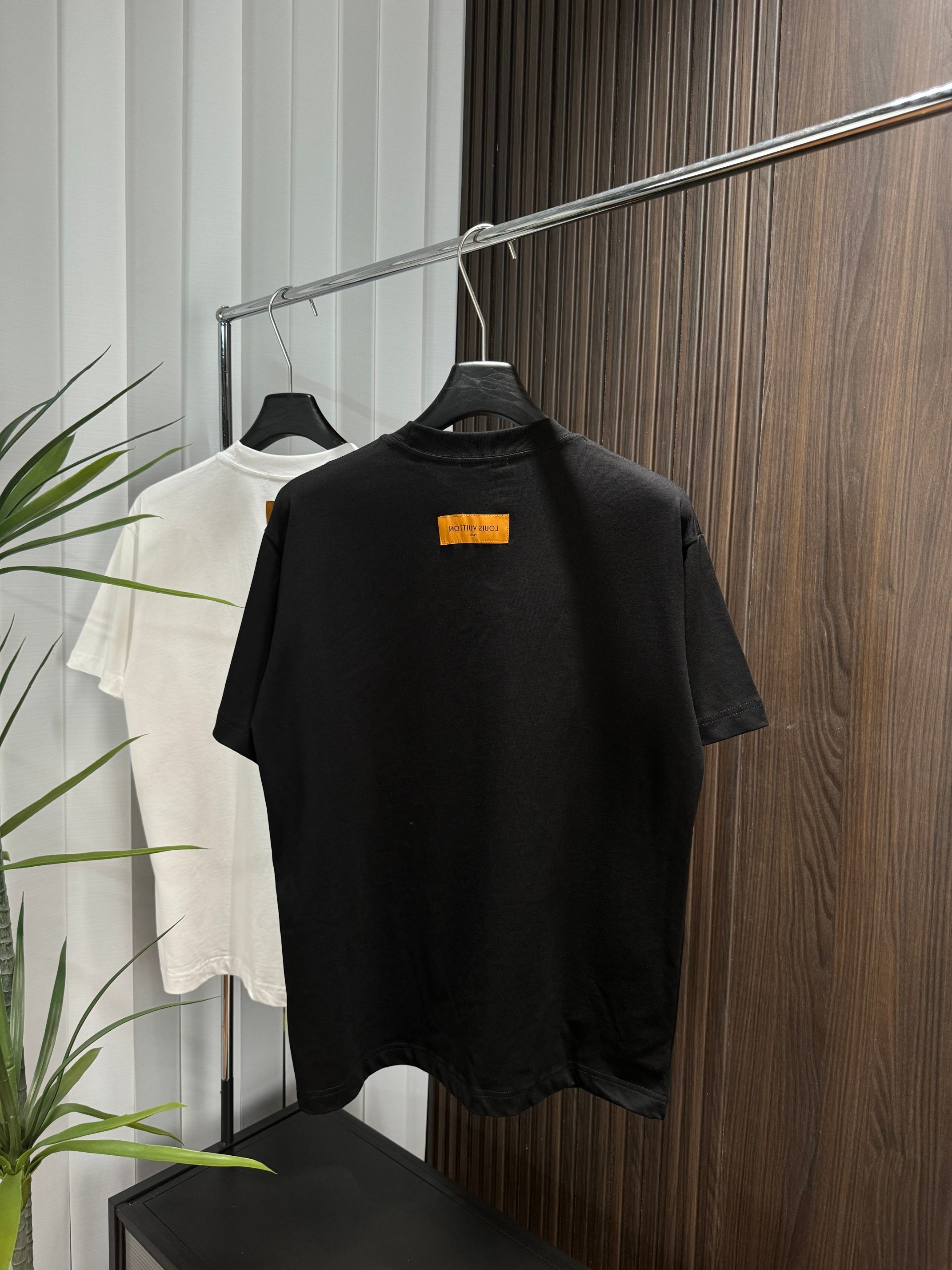 LuxluxHouse Best Quality Clothes T-shirt Louis Vuitton