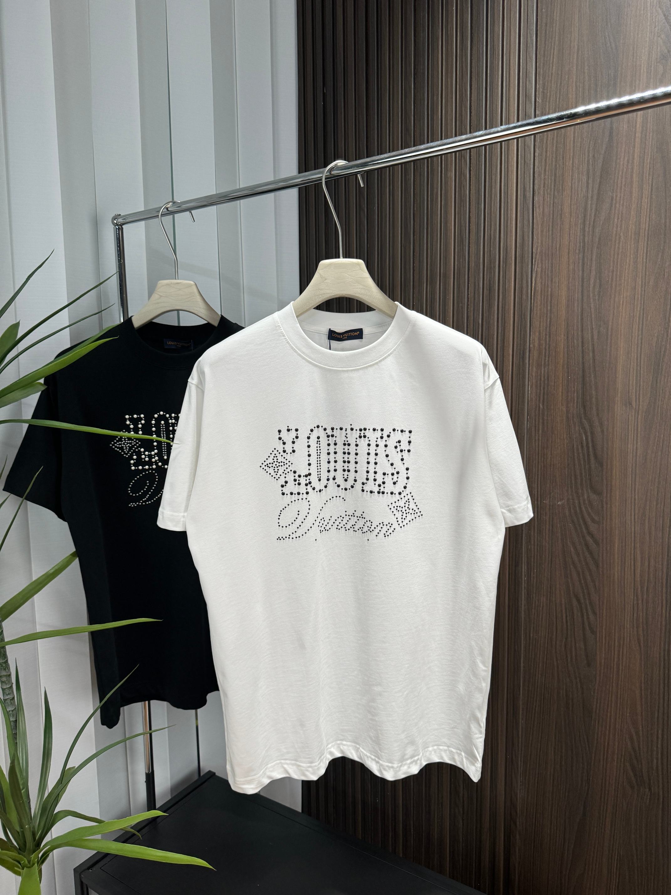LuxluxHouse Best Quality Clothes T-shirt Louis Vuitton