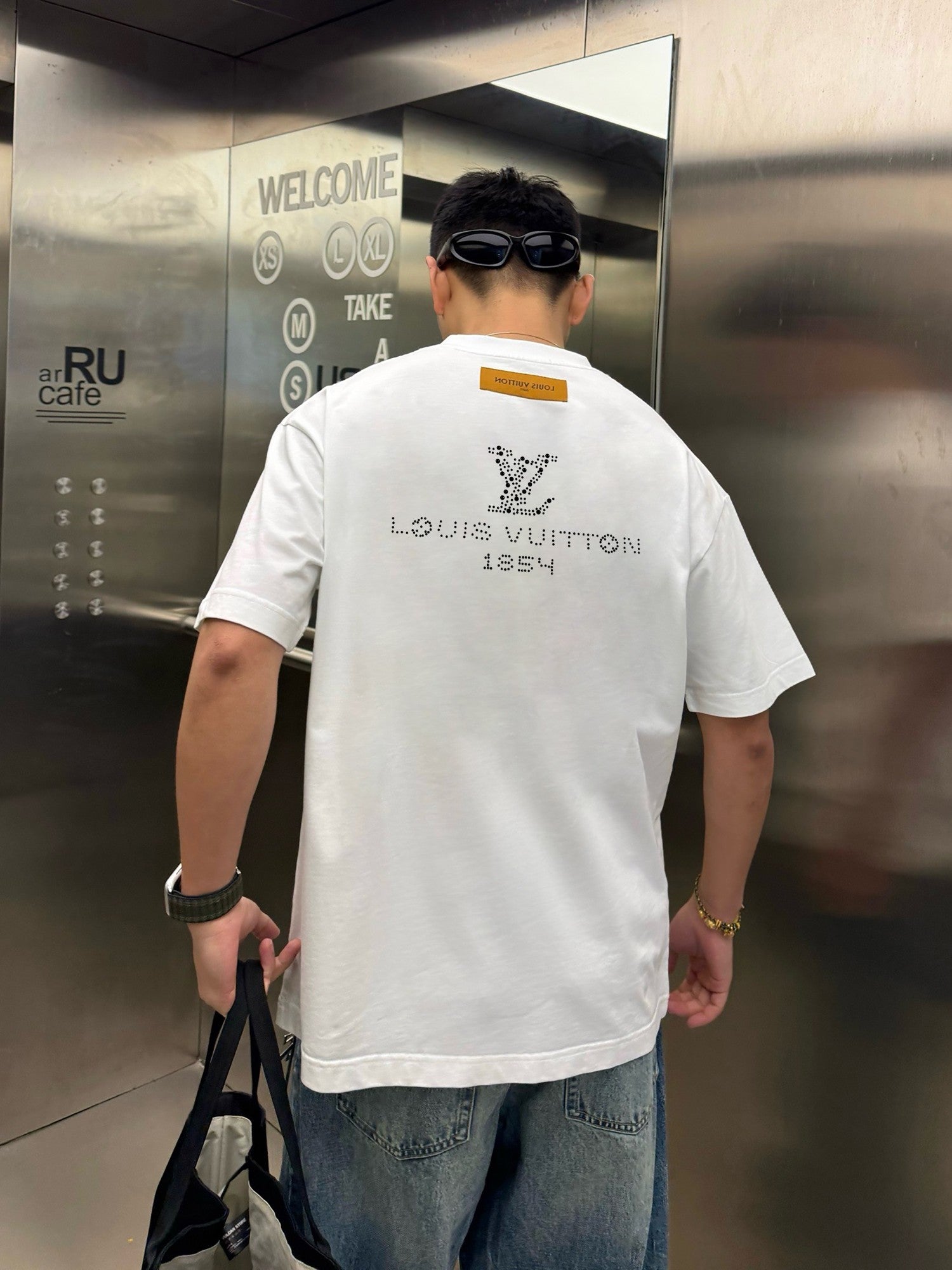LuxluxHouse Best Quality Clothes T-shirt Louis Vuitton