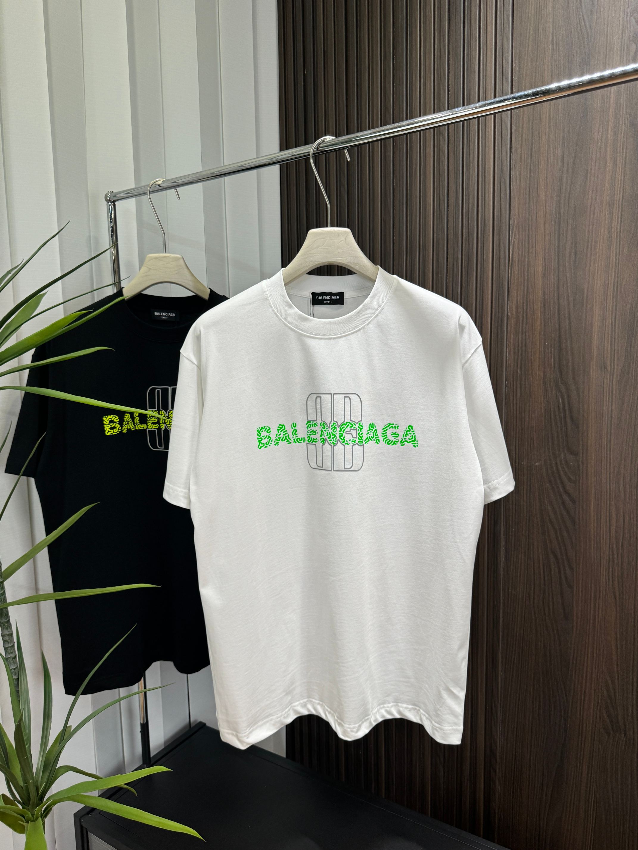LuxluxHouse Best Quality Clothes Balenciaga T-shirt