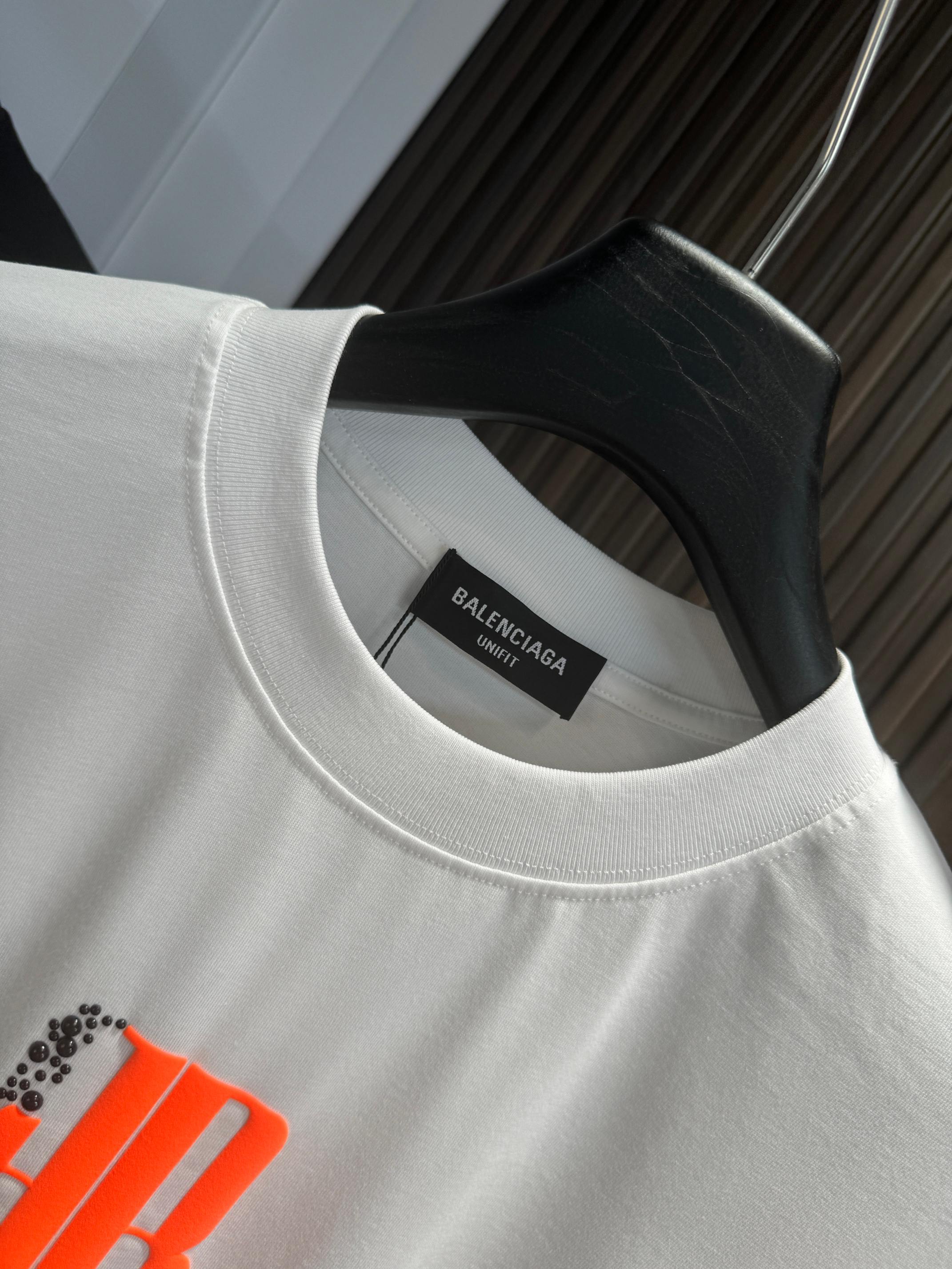 LuxluxHouse Best Quality Clothes Balenciaga T-shirt