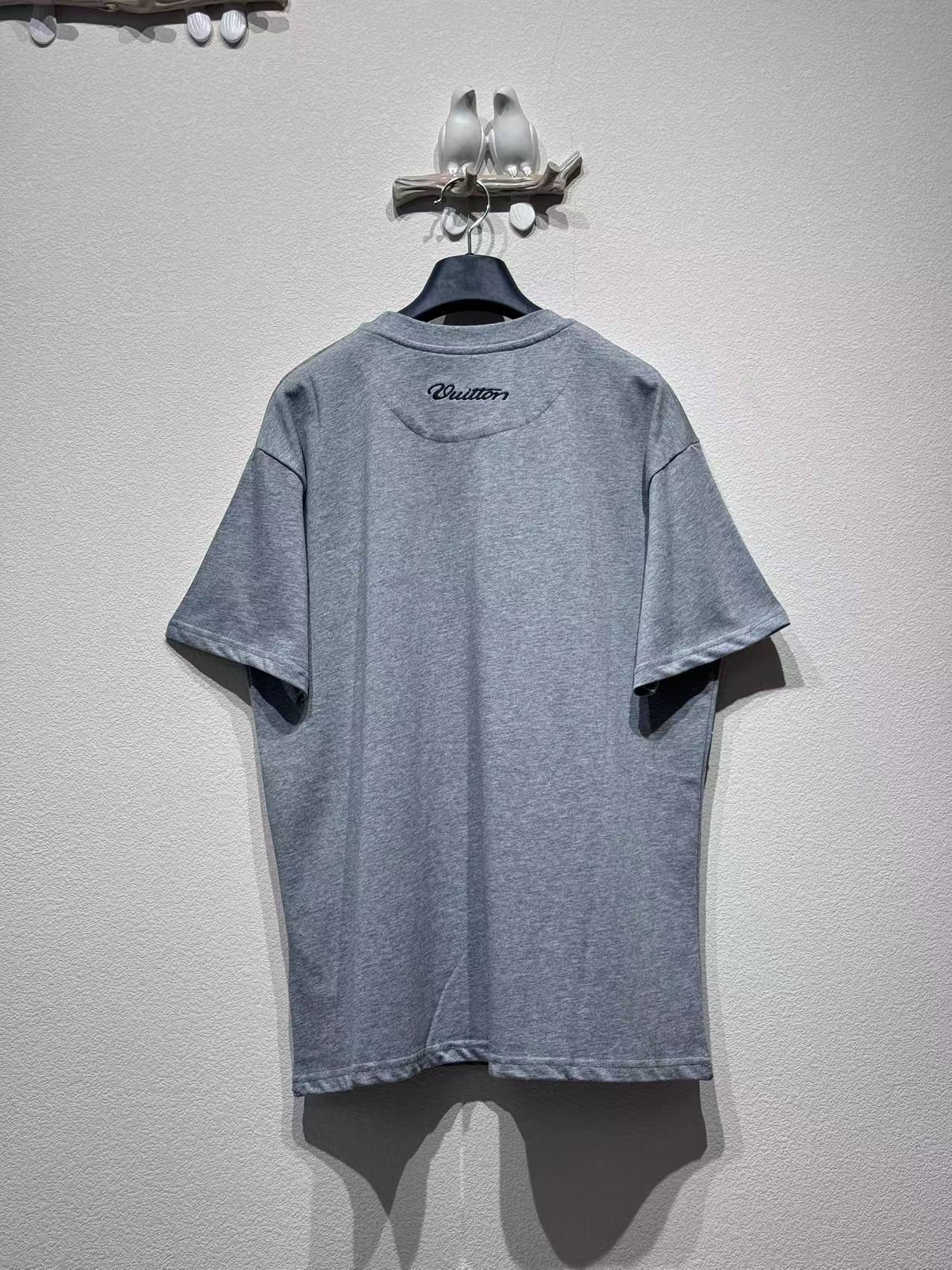 LuxluxHouse Best Quality Clothes T-shirt Louis Vuitton