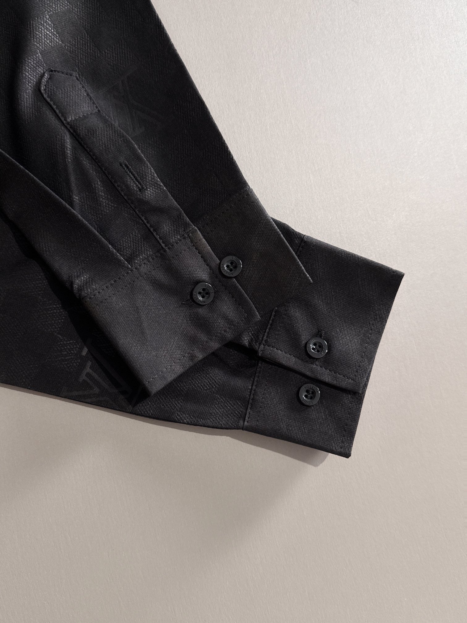 LuxluxHouse Best Quality Clothes Shirts&Polo Louis Vuitton