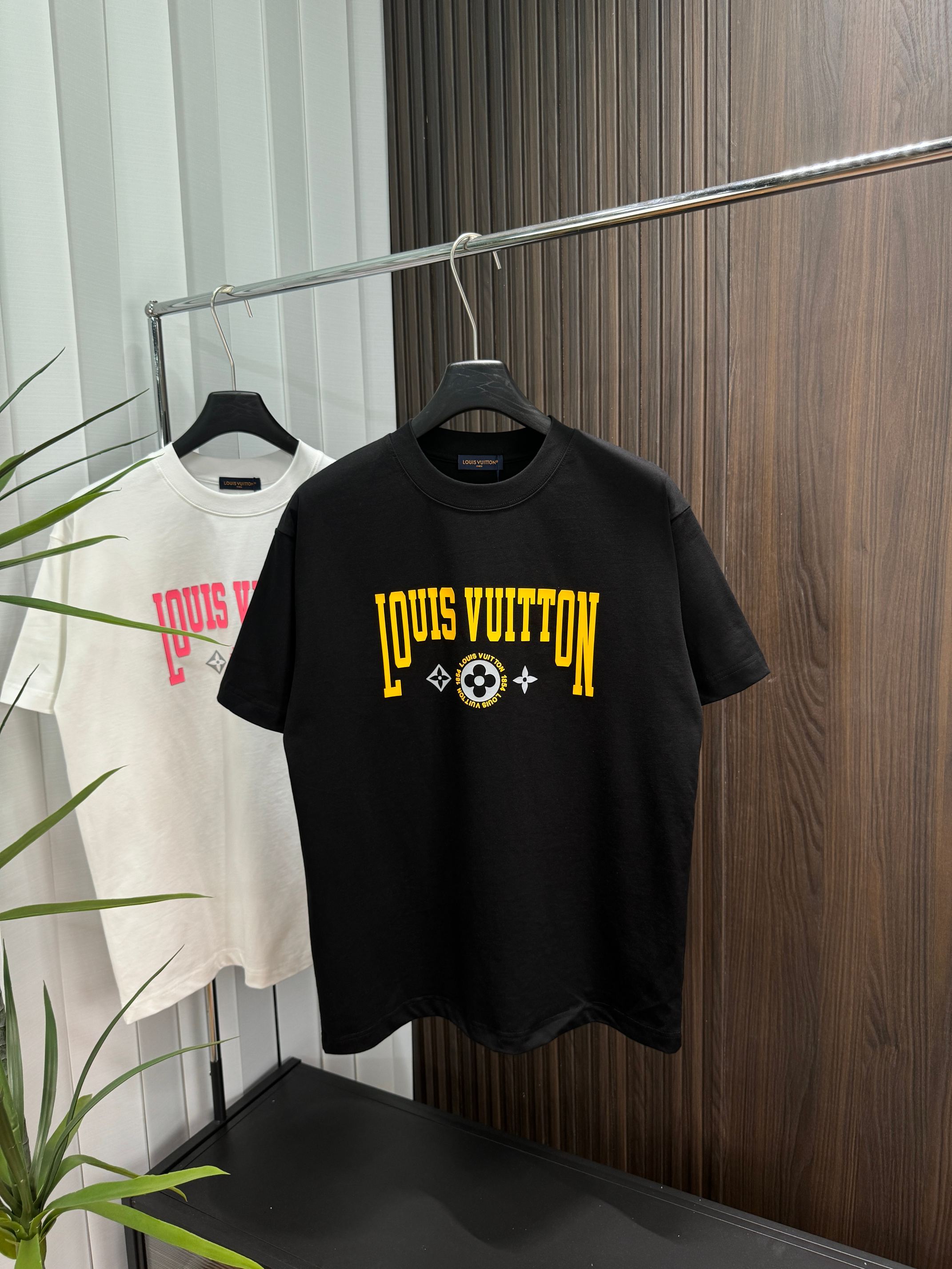 LuxluxHouse Best Quality Clothes T-shirt Louis Vuitton