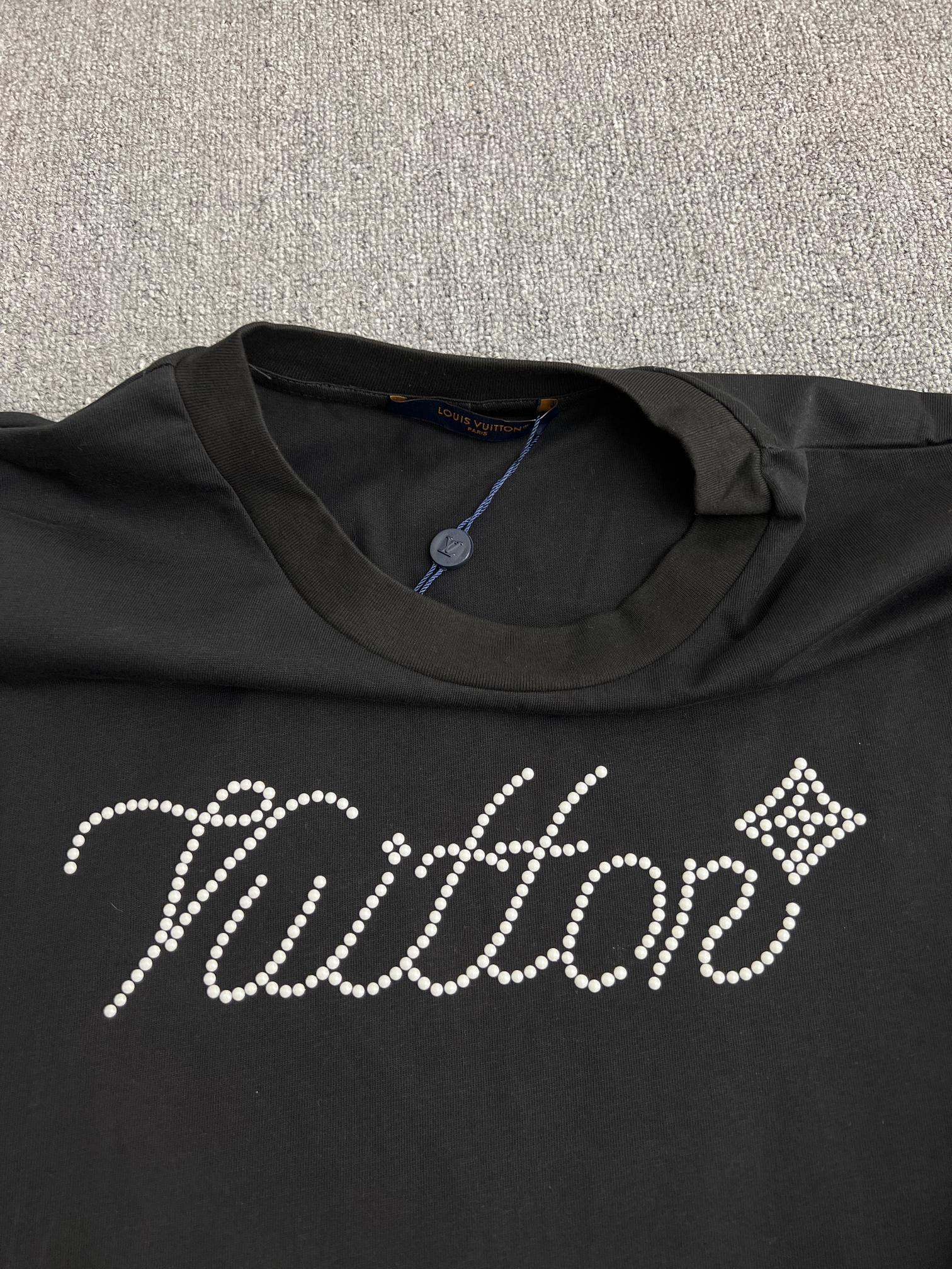 LuxluxHouse Best Quality Clothes T-shirt Louis Vuitton