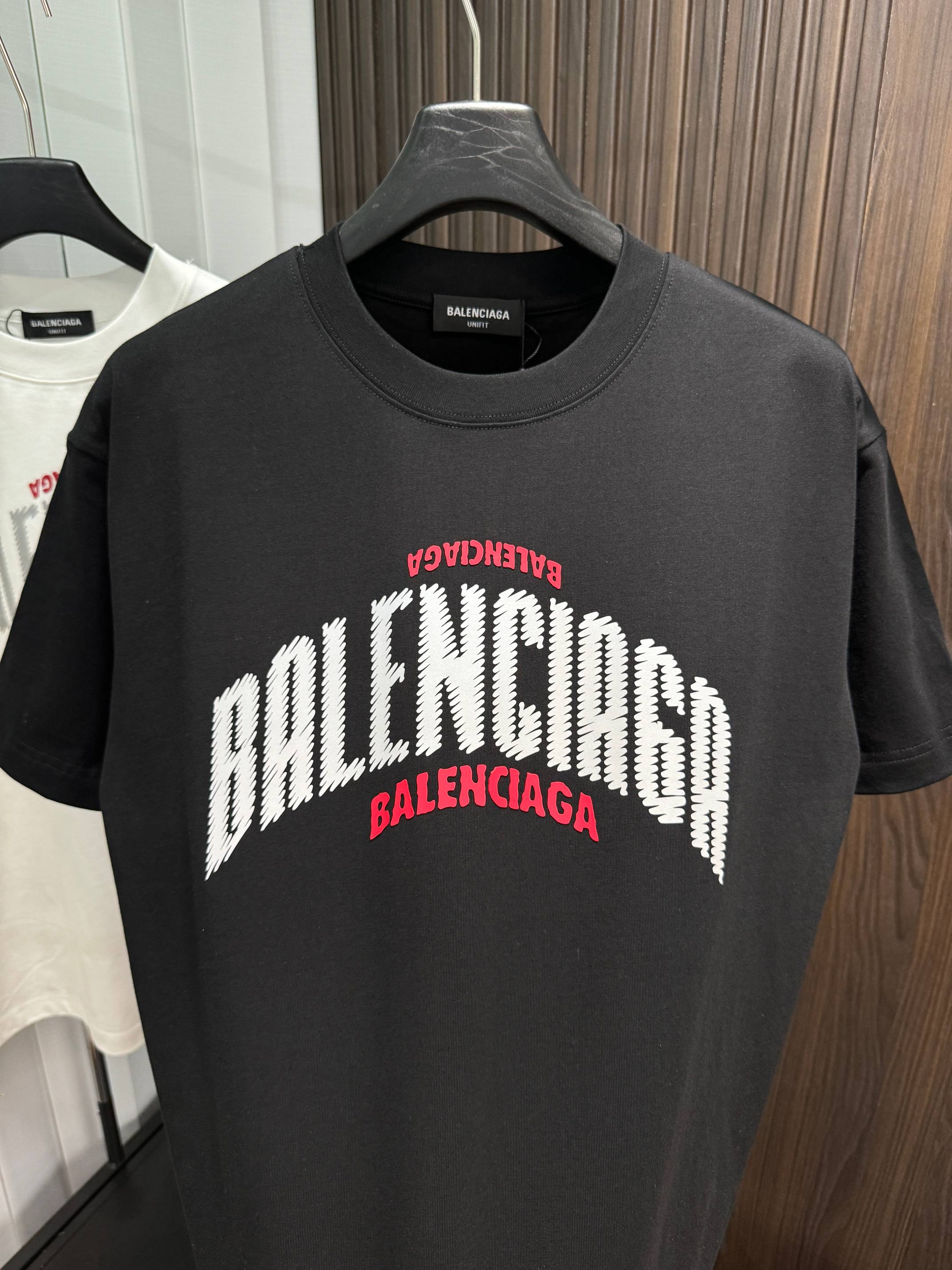 LuxluxHouse Best Quality Clothes Balenciaga T-shirt