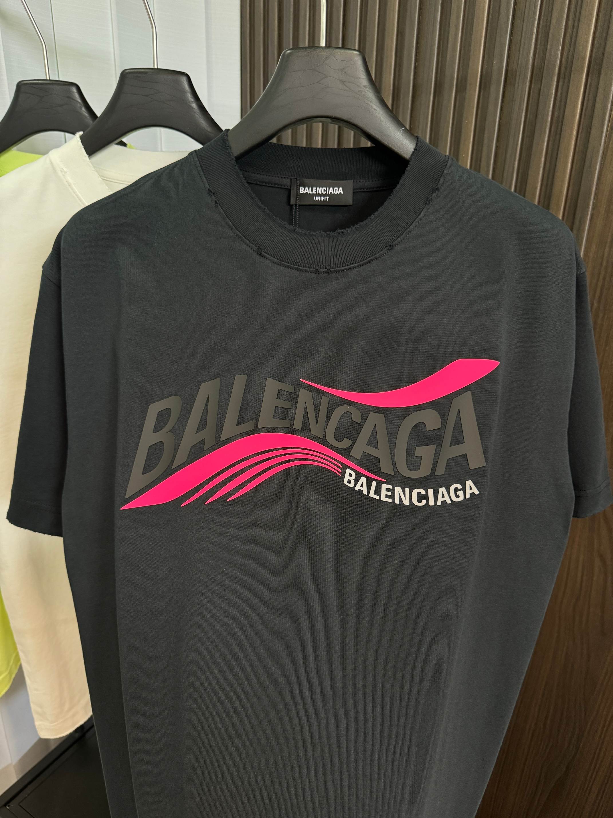 LuxluxHouse Best Quality Clothes Balenciaga T-shirt