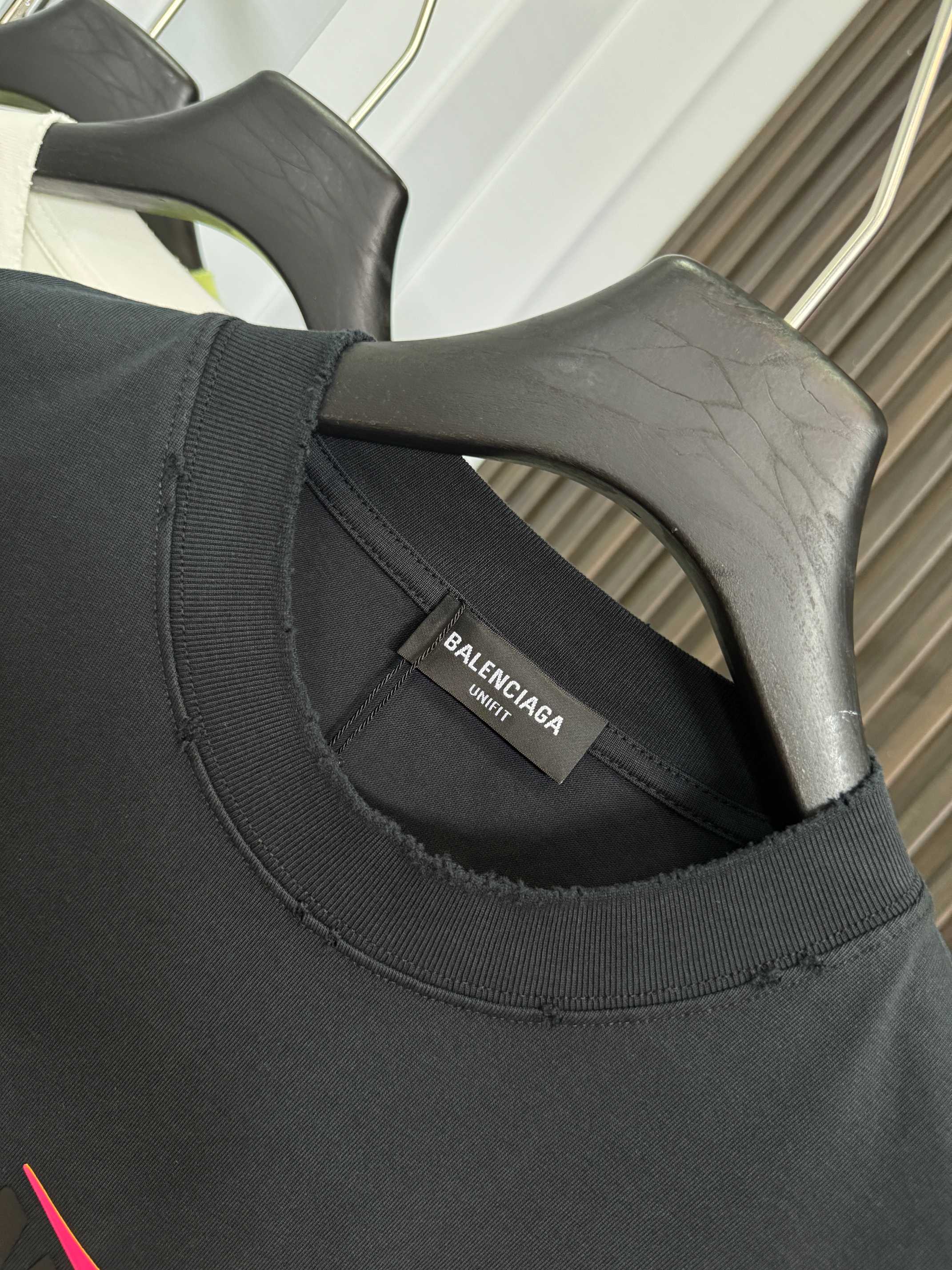 LuxluxHouse Best Quality Clothes Balenciaga T-shirt