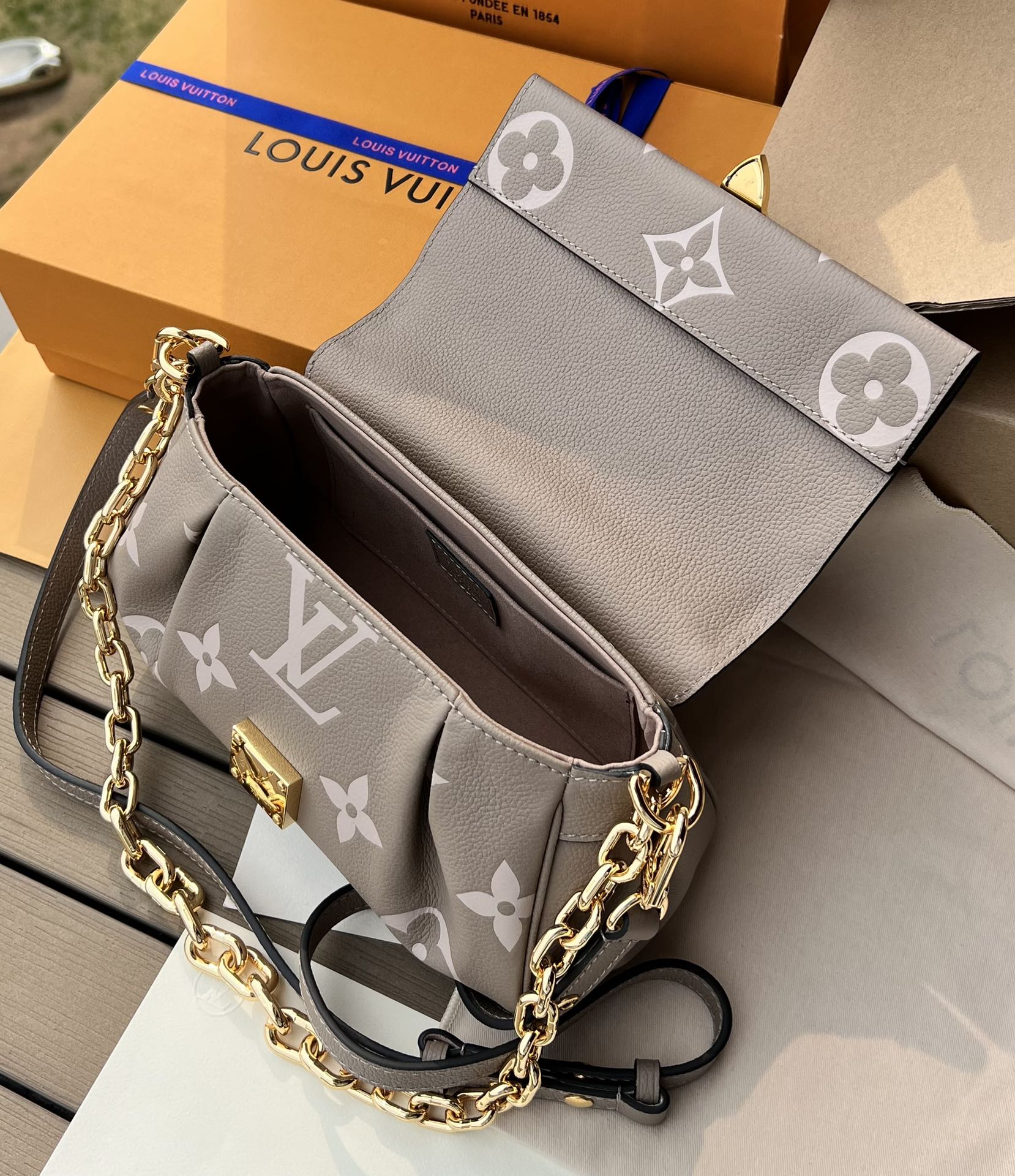 LuxluxHouse Great quality Louis Vuitton Bag Top Quality Free shipping