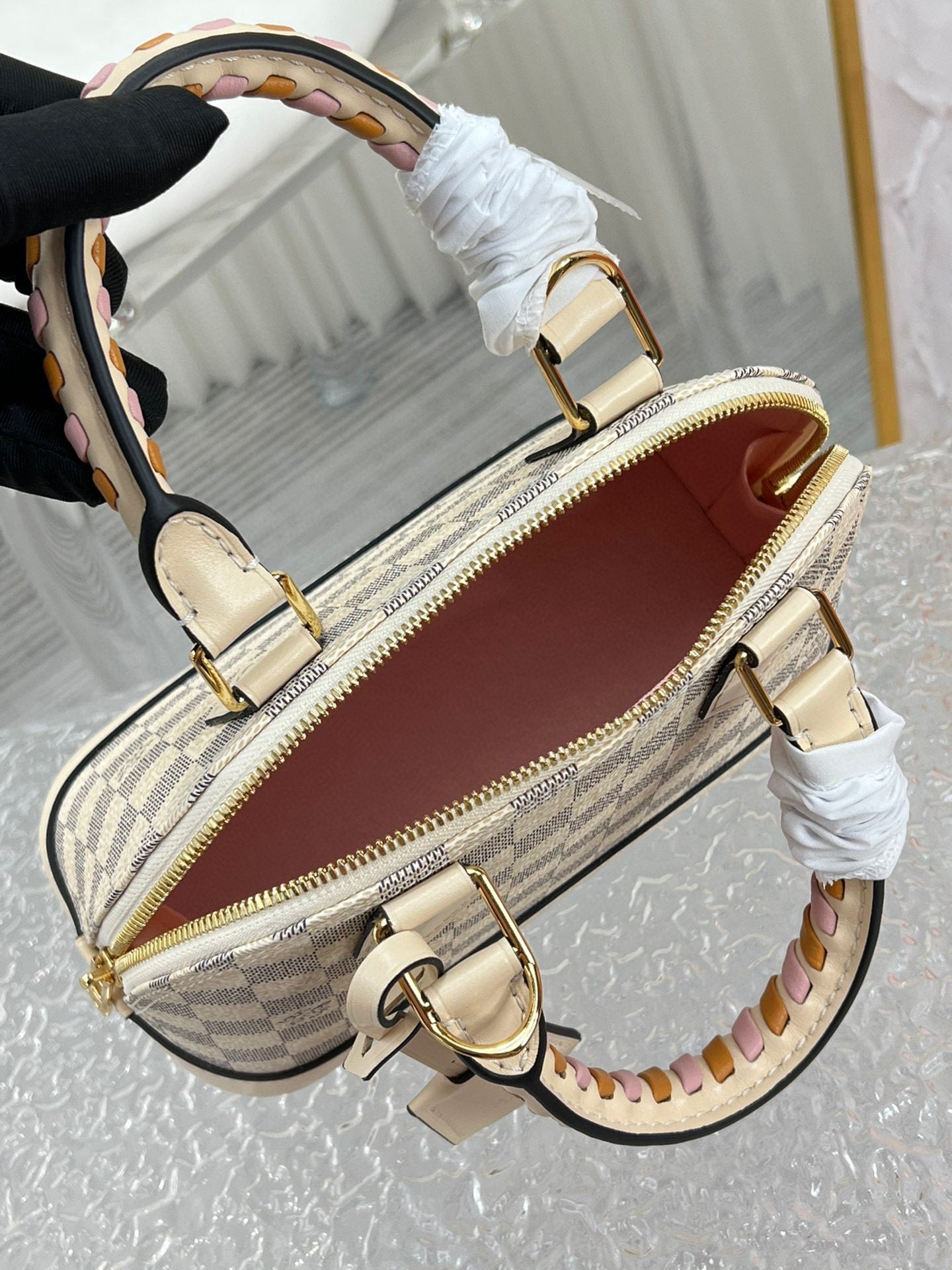 LuxluxHouse Great quality Louis Vuitton Top Bag 23.5*17.5*11.5cm Free shipping