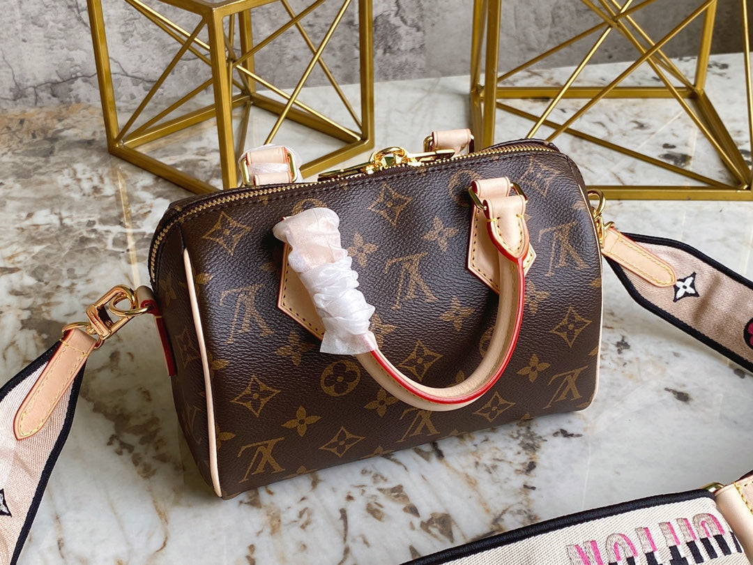 LuxluxHouse Great quality Louis Vuitton Bag Top Quality 20.5*13.5*12CM Free shipping