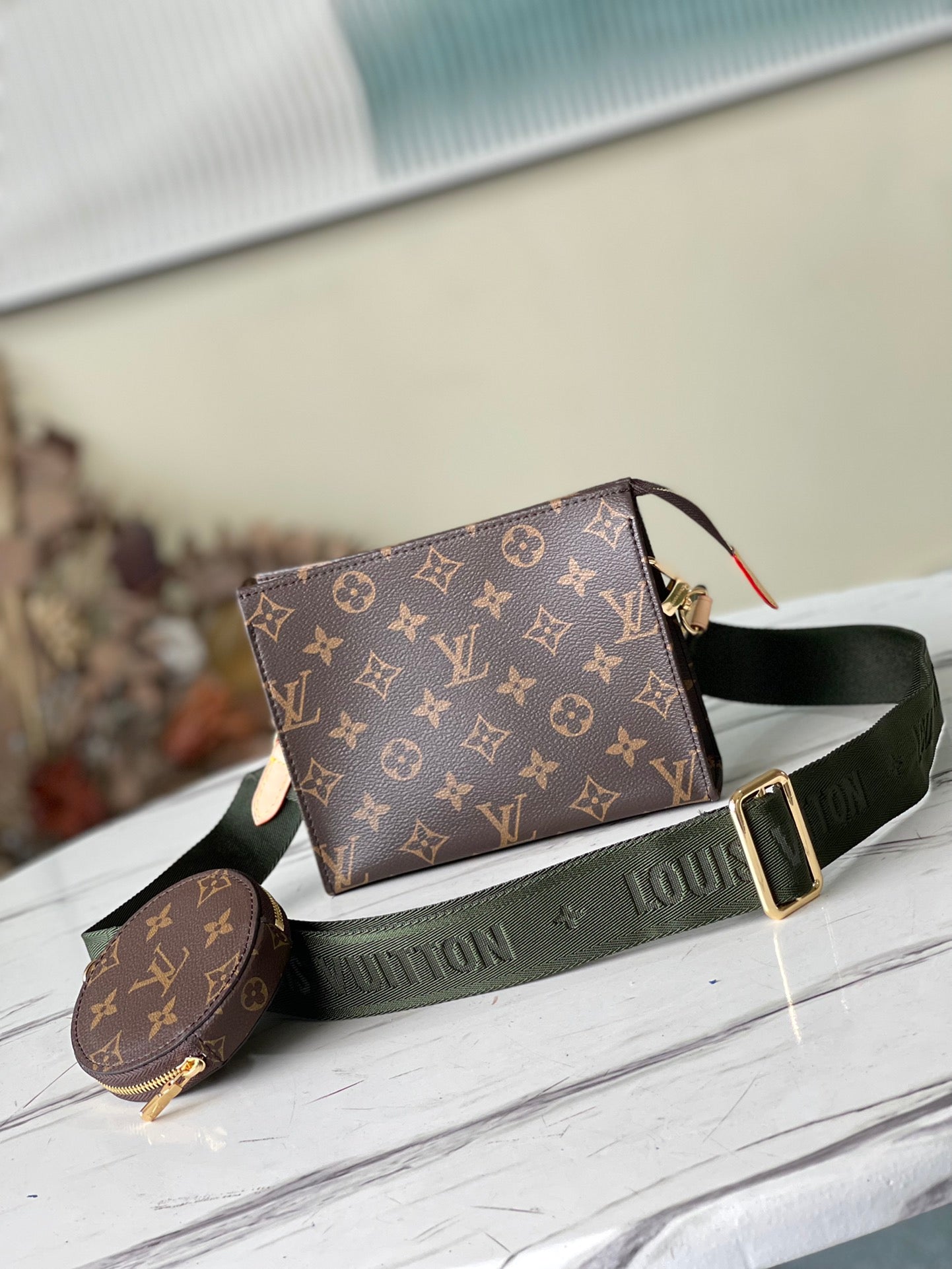 LuxluxHouse Great quality Louis Vuitton Bag Top Quality 19*15*6CM Free shipping