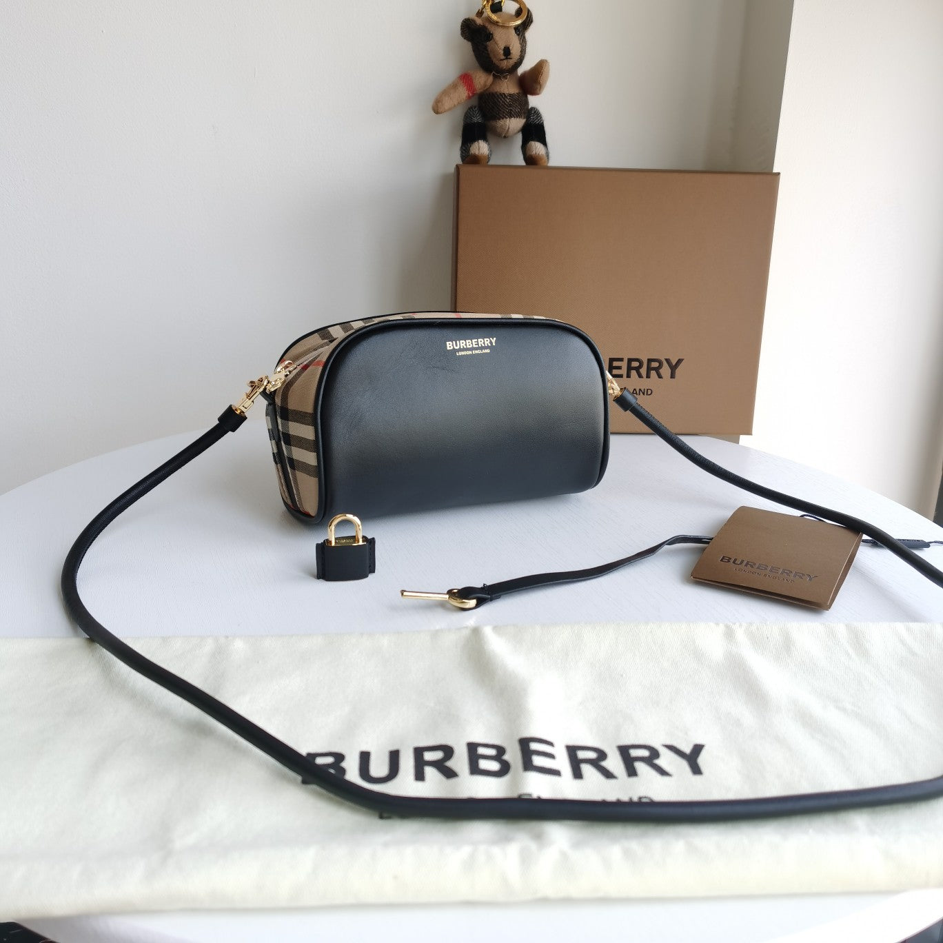 LuxluxHouse Great quality Burberry Bag Top Quality 18*8*11cm Free shipping