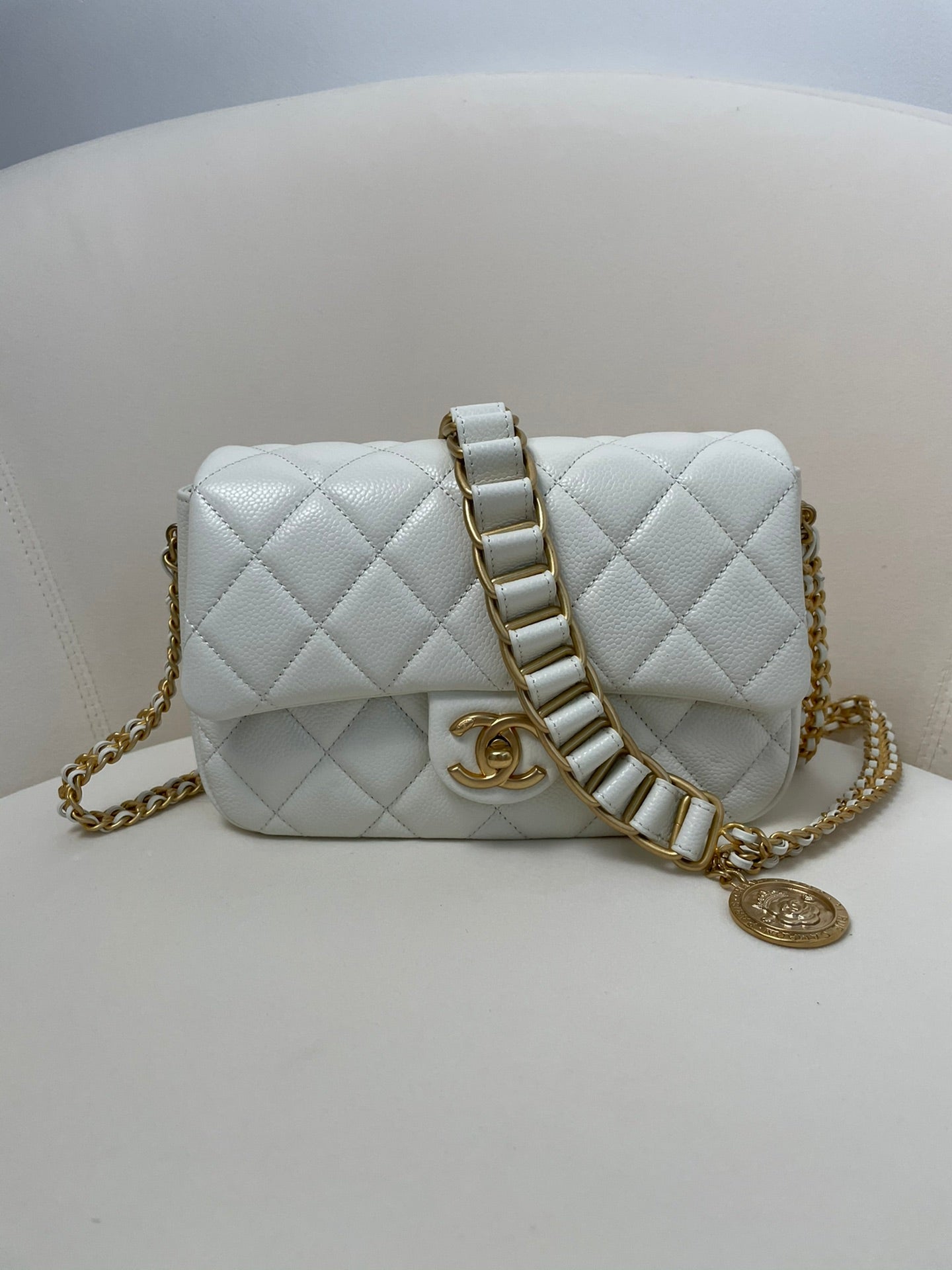 LuxluxHouse Great quality Chanel Bag Top Quality 13.5*21*6.5cm Free shipping