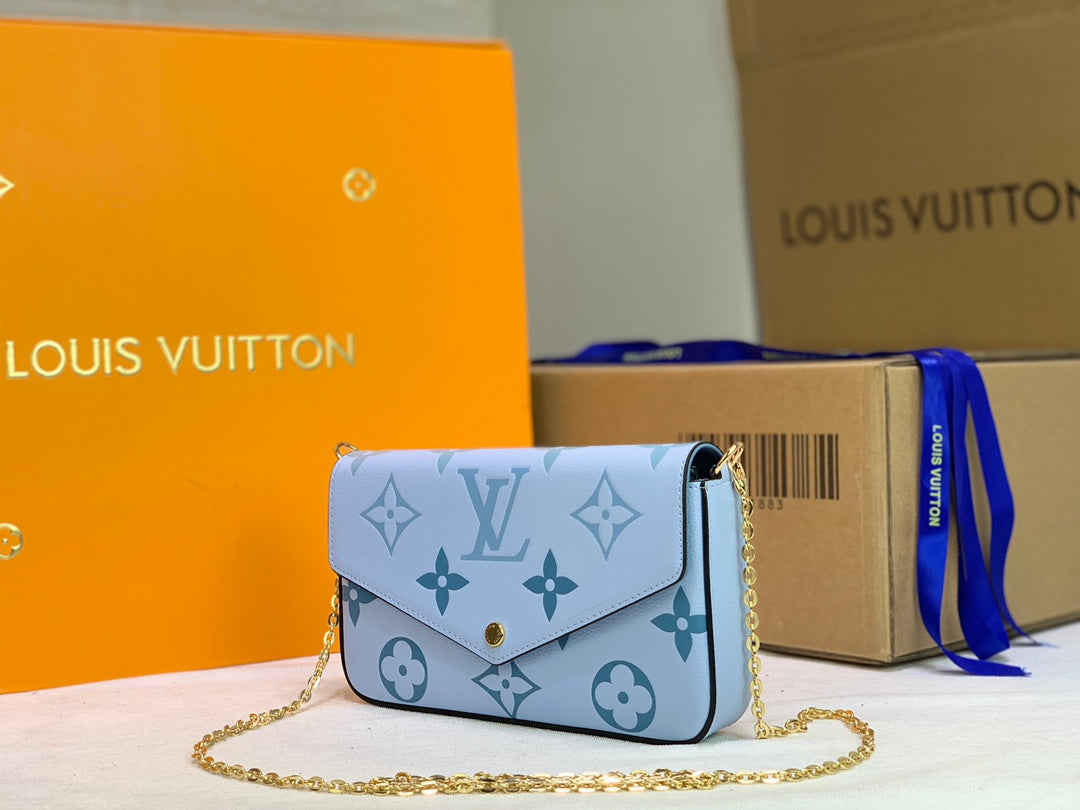 LuxluxHouse Great quality Louis Vuitton Top Bag 12*12*3cm Free shipping