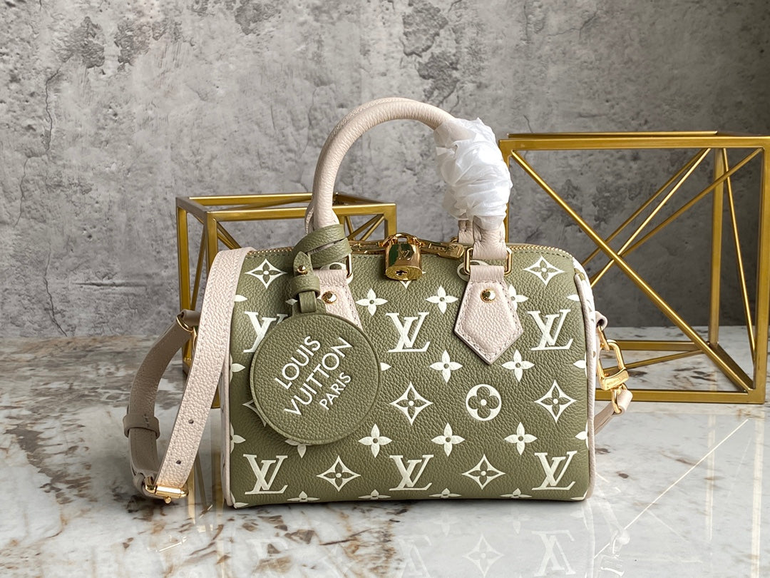 LuxluxHouse Great quality Louis Vuitton Bag Top Quality 20.5*13.5*12CM Free shipping