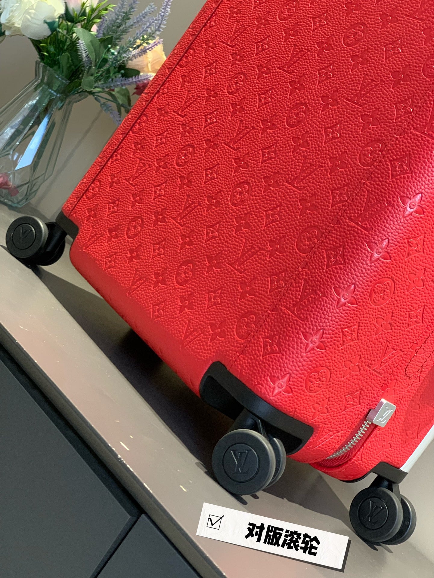 L*ouis V*uitton Luggage (LuxluxHouse)