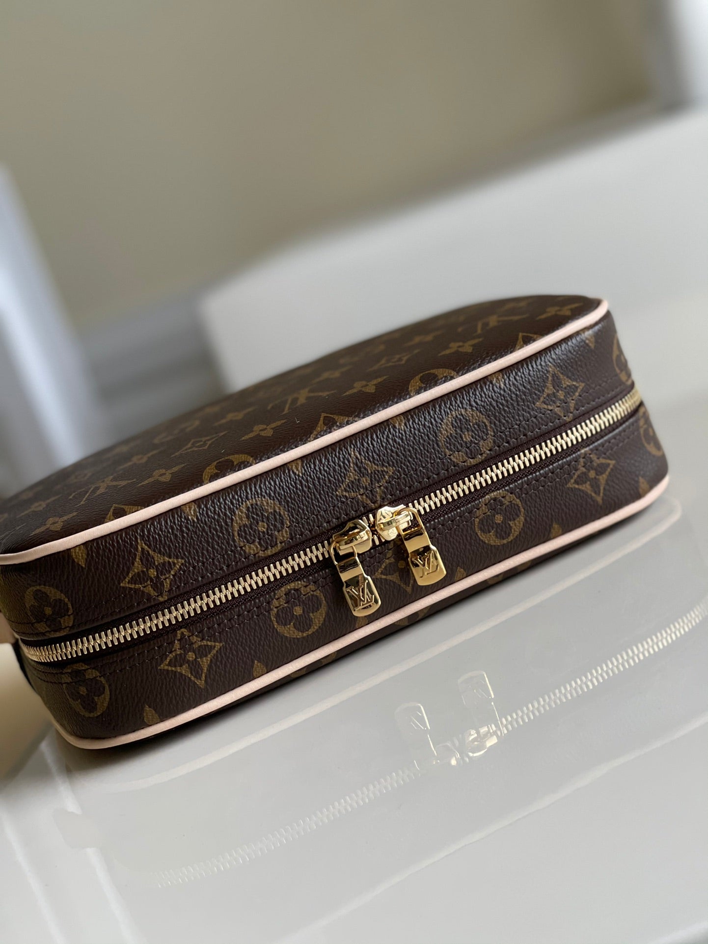 LuxluxHouse Great quality Louis Vuitton Bag Top Quality 24.5*7*15.5cm Free shipping