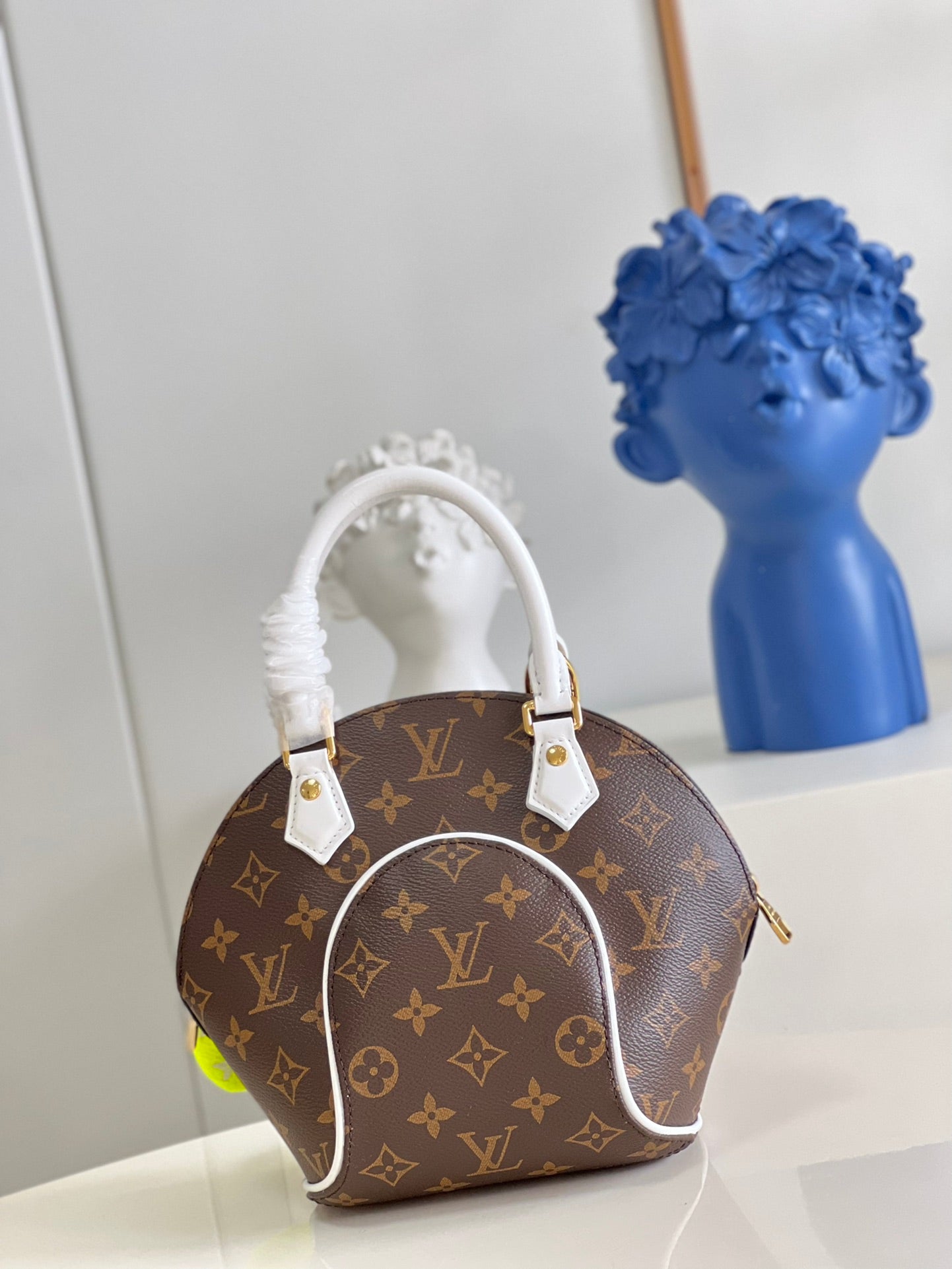 LuxluxHouse Great quality Louis Vuitton Bag Top Quality 22.5*19.5*10CM Free shipping