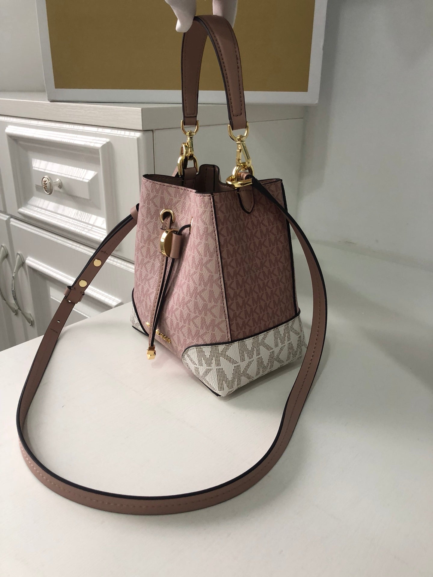 LuxluxHouse Great quality Michael Kors Bag Top Quality 20*18*13cm Free shipping