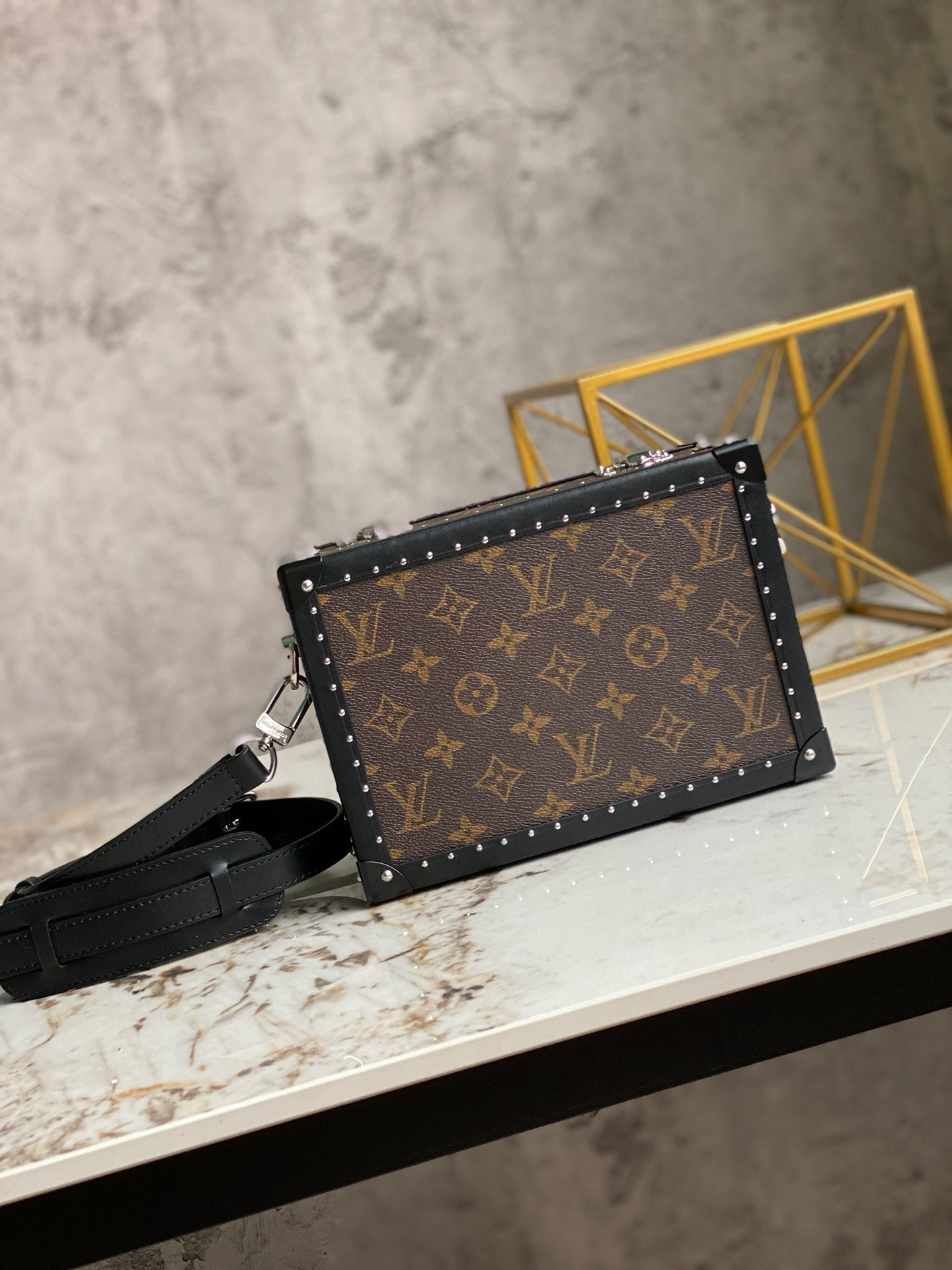 LuxluxHouse Great quality Louis Vuitton Bag Top Quality 24*16.5*8CM Free shipping