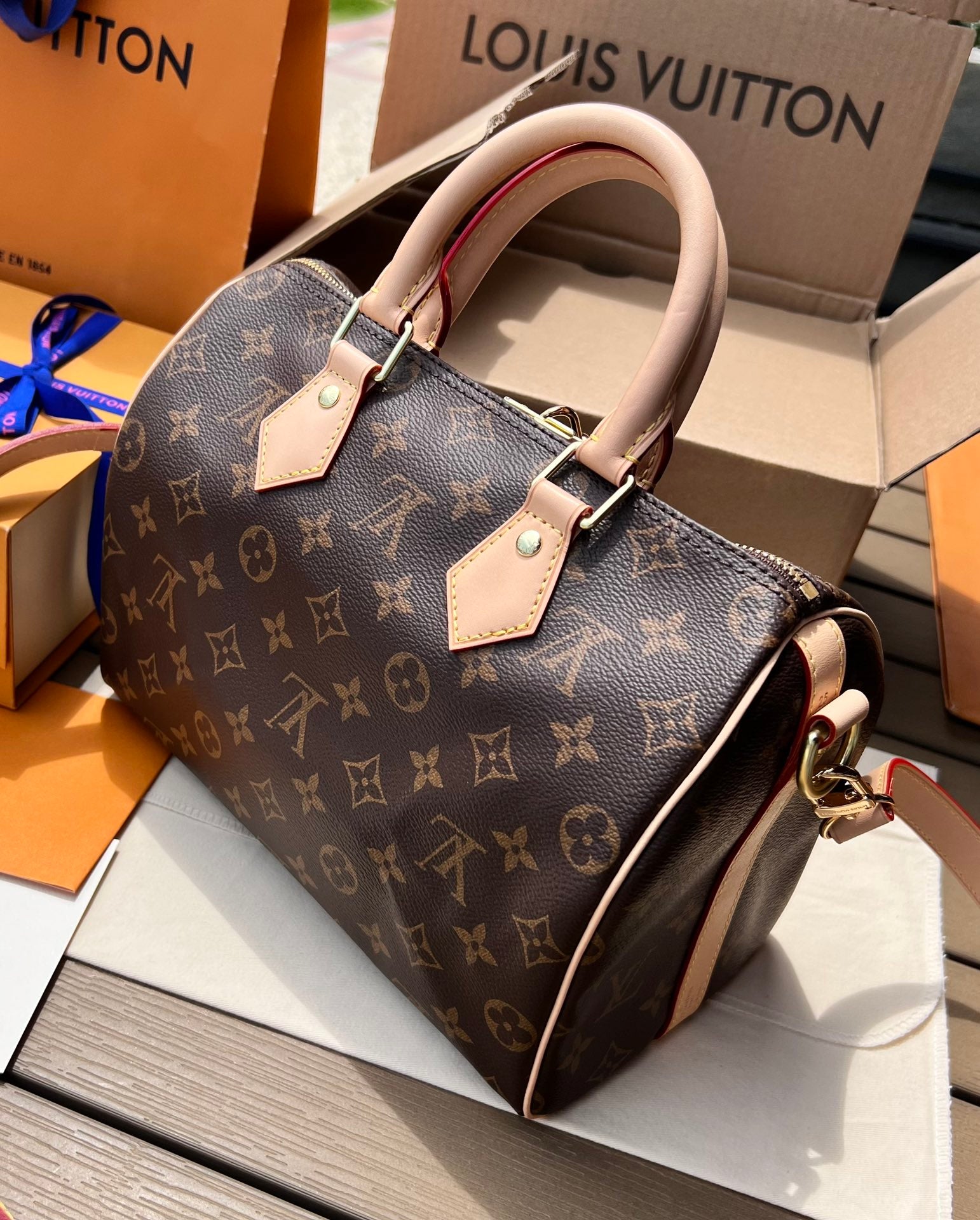 LuxluxHouse Great quality Louis Vuitton Bag Top Quality Free shipping