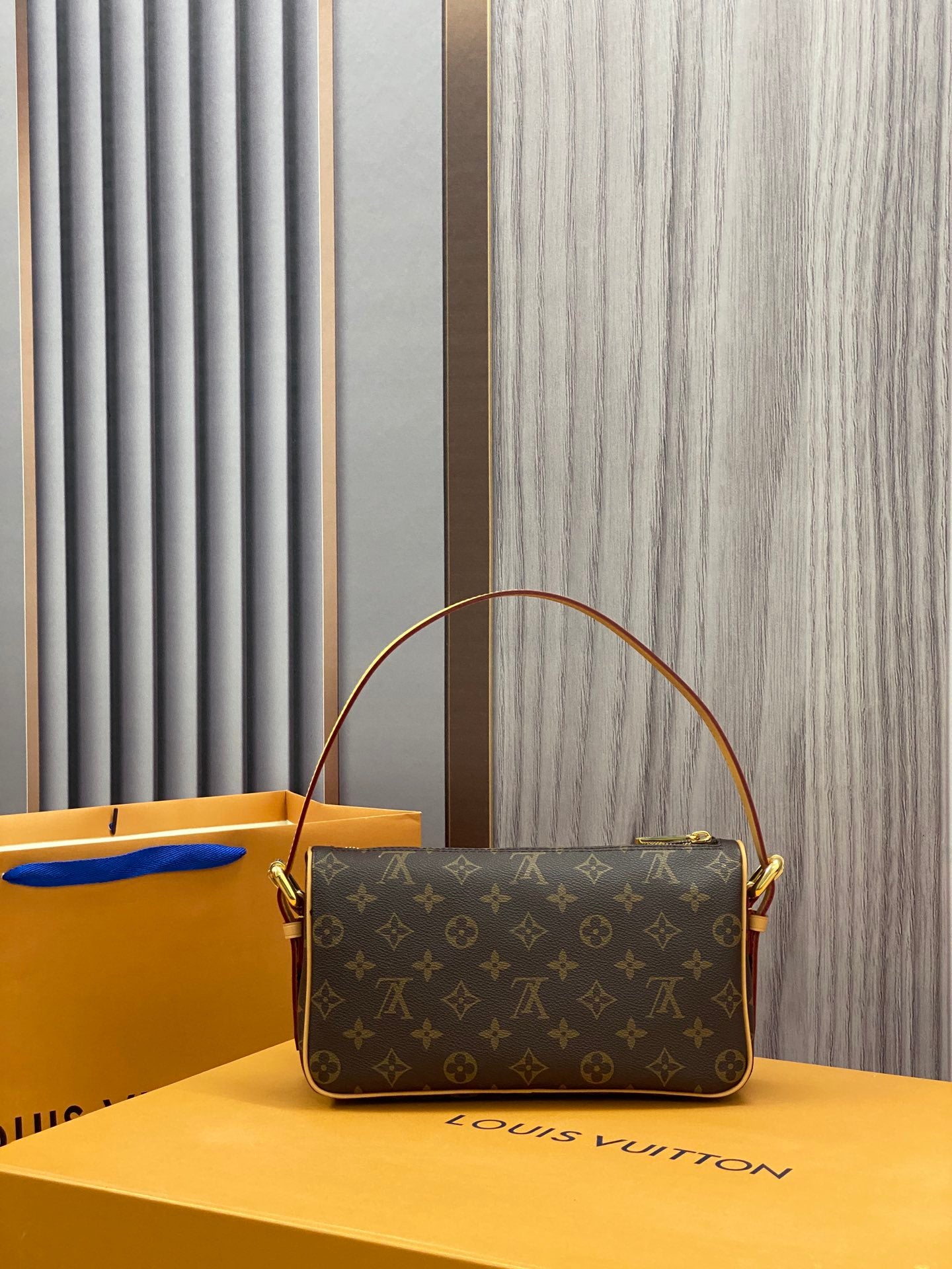 LuxluxHouse Great quality Louis Vuitton Bag Top Quality 27*10*15CM Free shipping