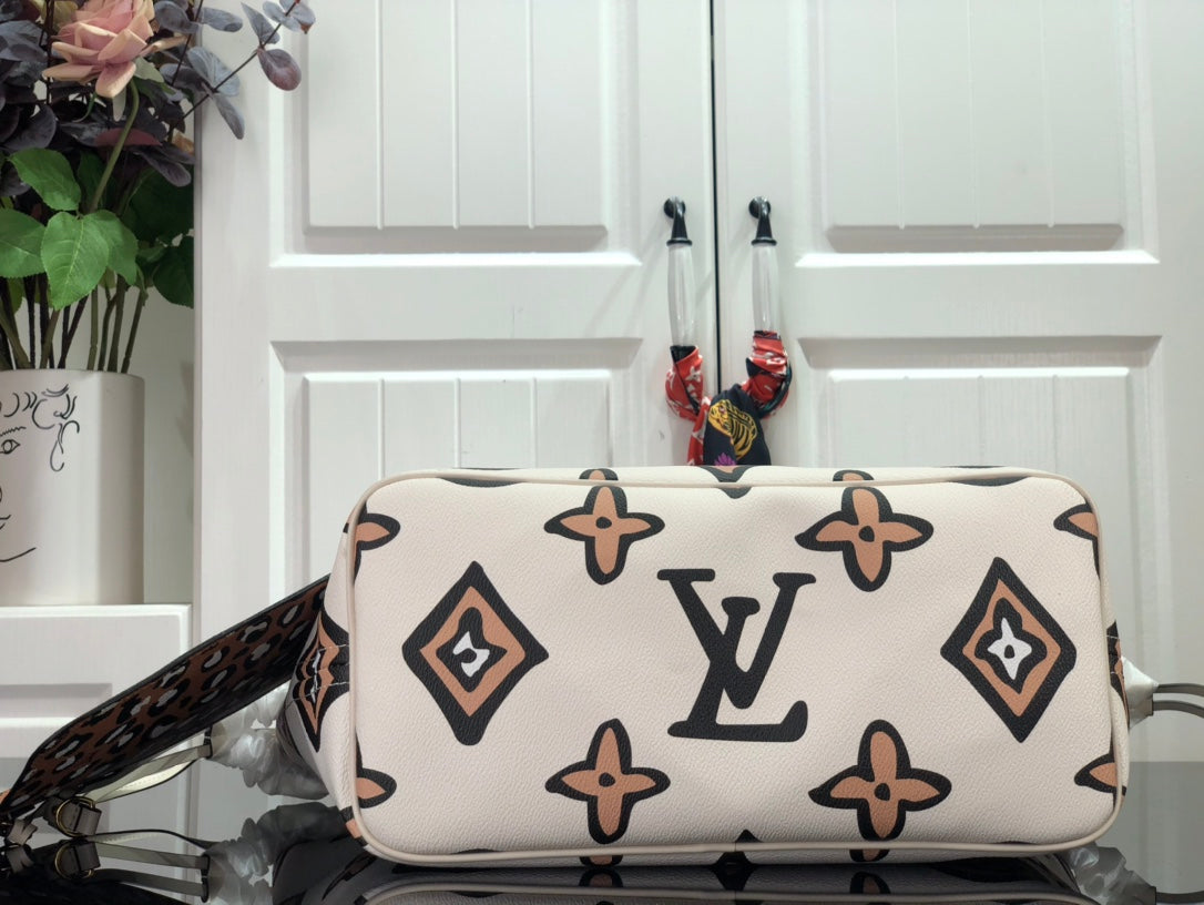 LuxluxHouse Great quality Louis Vuitton Bag Top Quality 31*28*14cm Free shipping