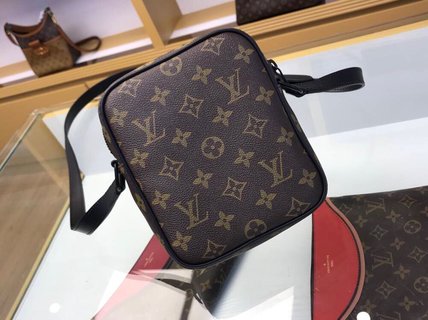 LuxluxHouse Great quality Louis Vuitton Bag Top Quality 15*17*8cm Free shipping