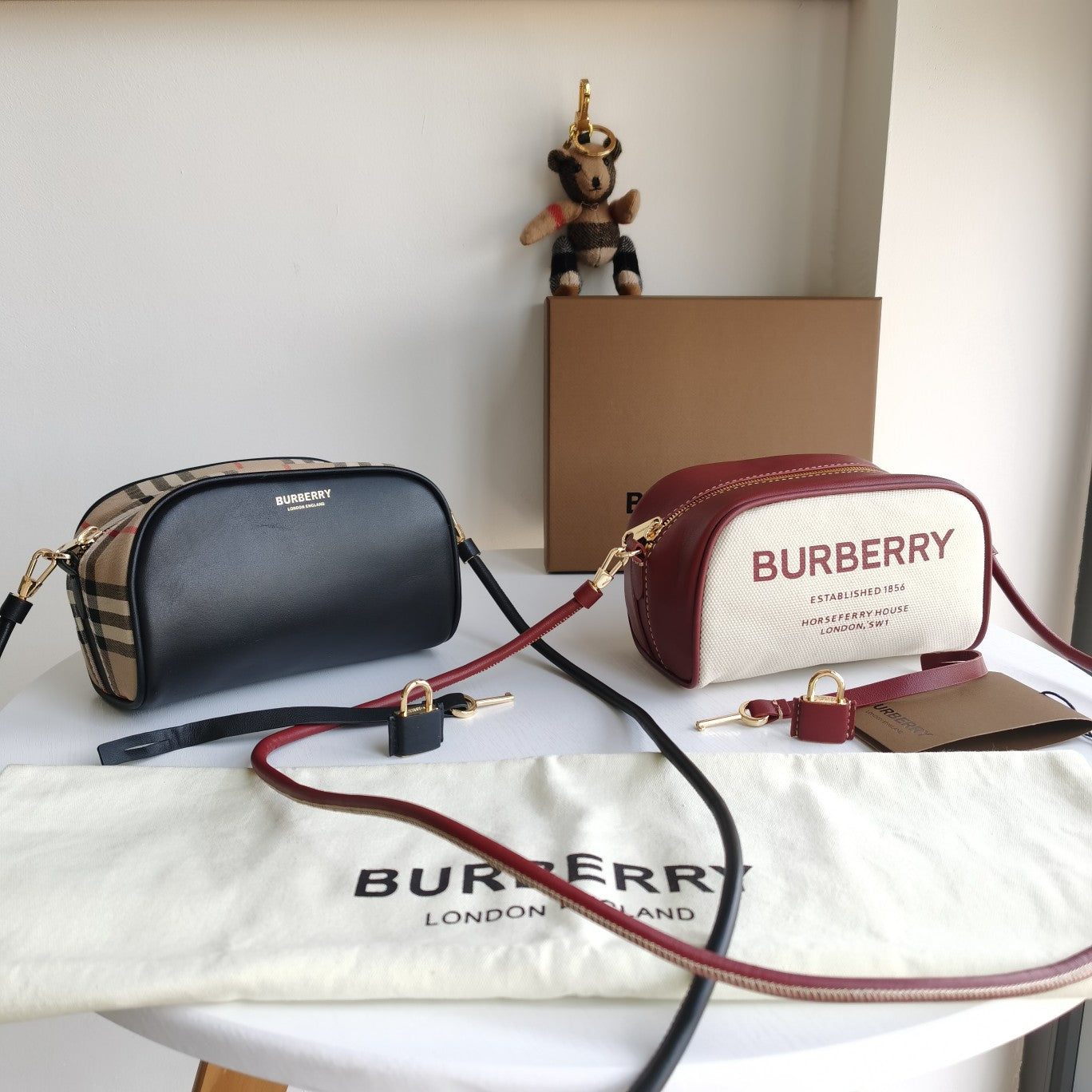 LuxluxHouse Great quality Burberry Bag Top Quality 18*8*11cm Free shipping